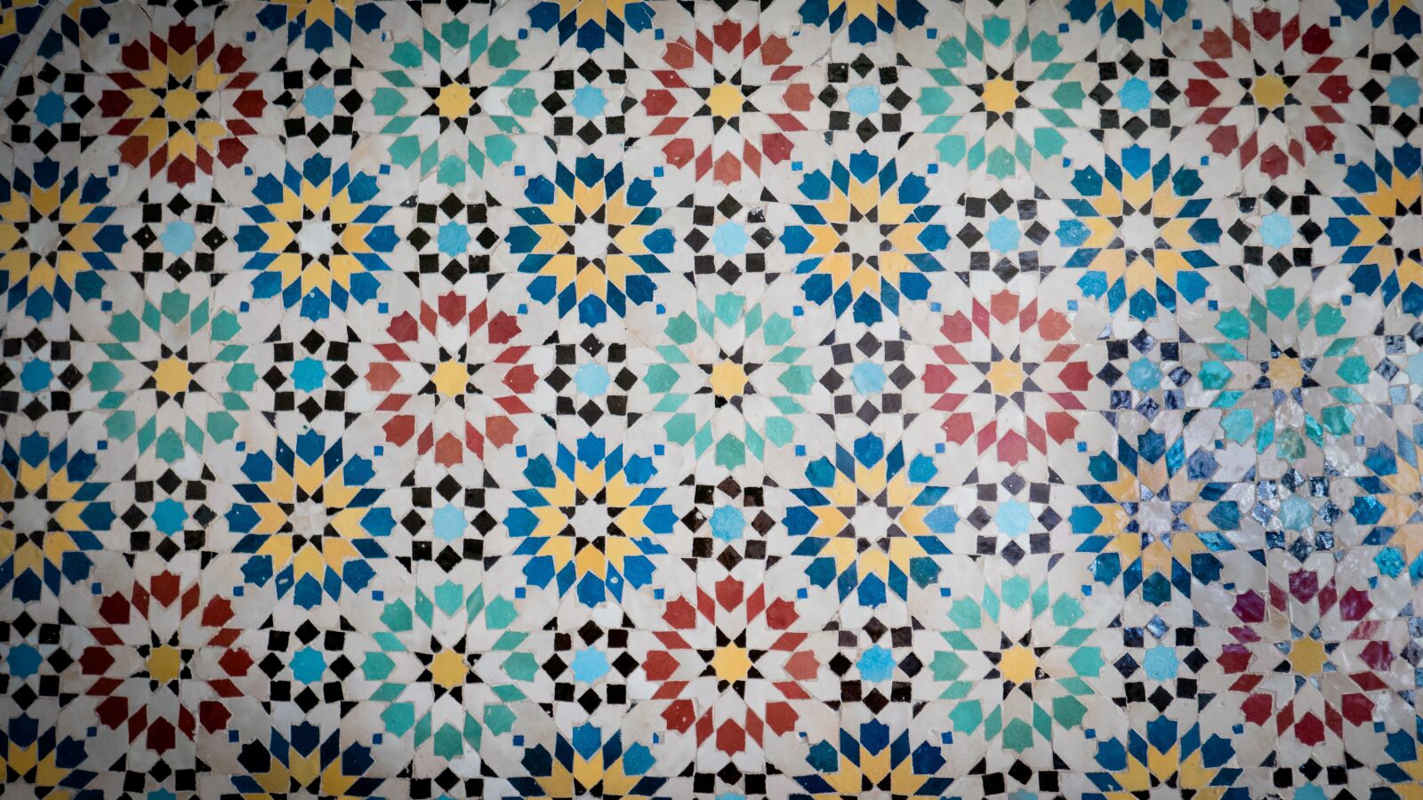 Panasonic Lumix DMC-LX100 sample photo. Mosaic, ceramic, facade photography