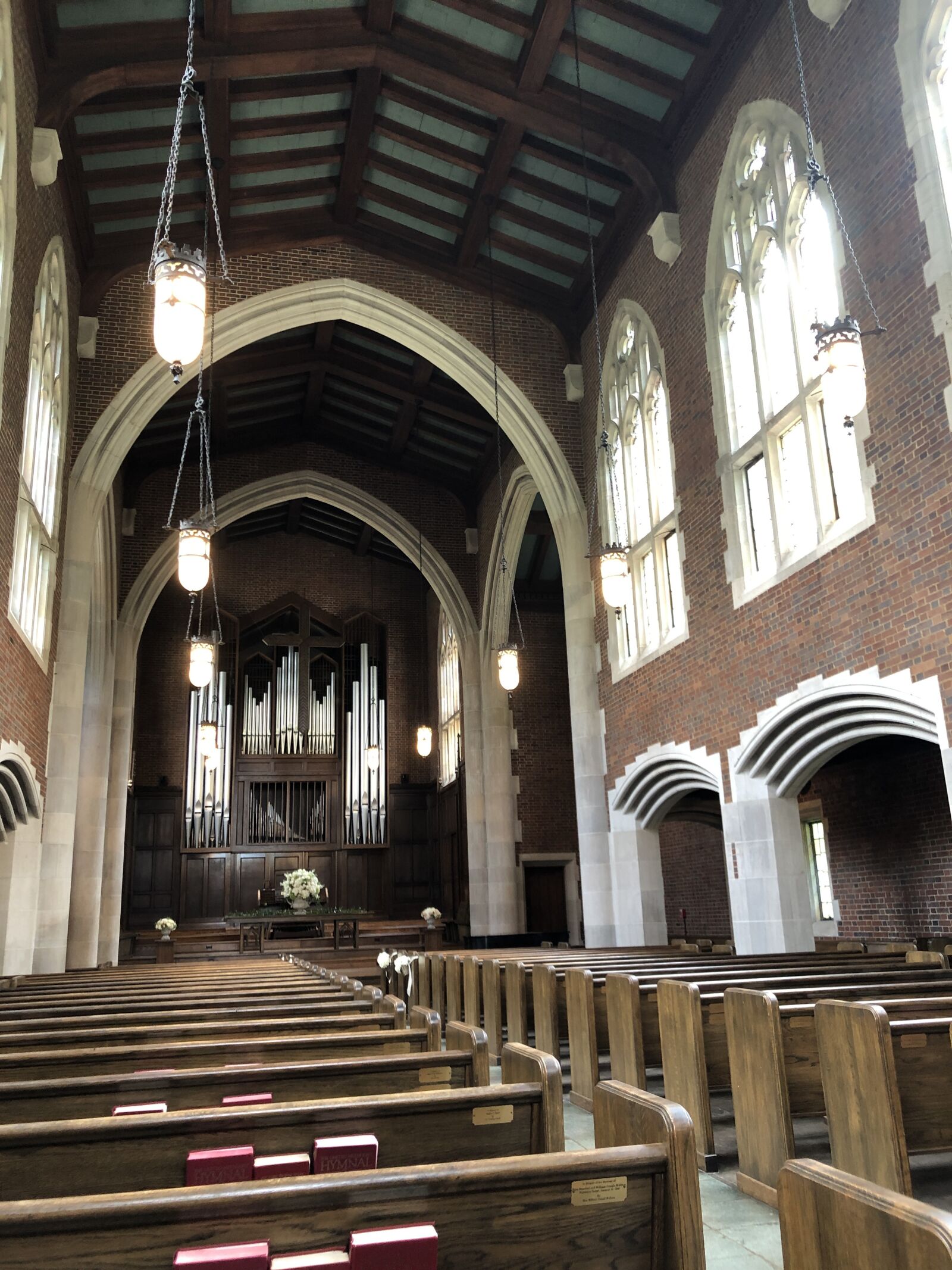 iPhone 8 Plus back dual camera 3.99mm f/1.8 sample photo. Wedding, chapel, church photography