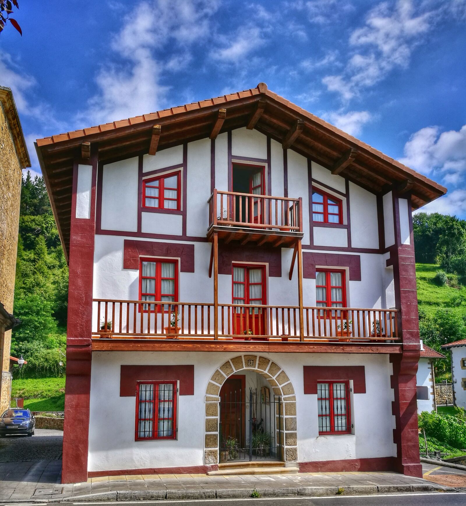 HUAWEI P9 sample photo. Architecture, house, facade photography