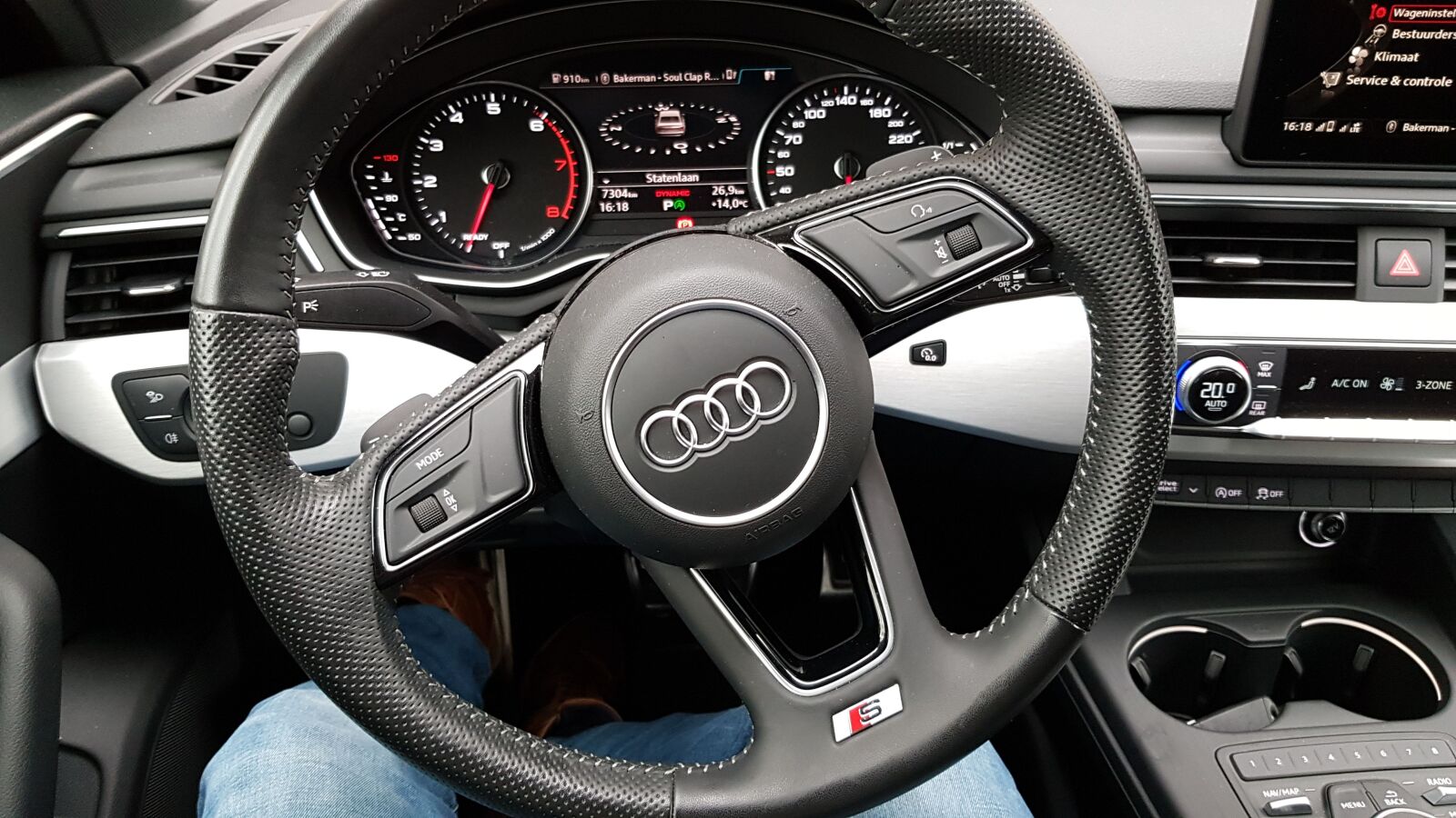 Samsung Galaxy S8 sample photo. Audi interior, audi steering photography