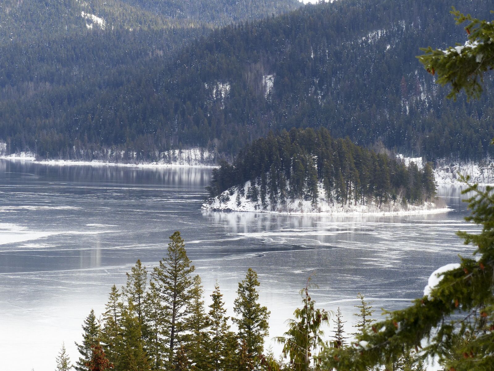 Panasonic Lumix DMC-FZ200 sample photo. Canim lake, british columbia photography
