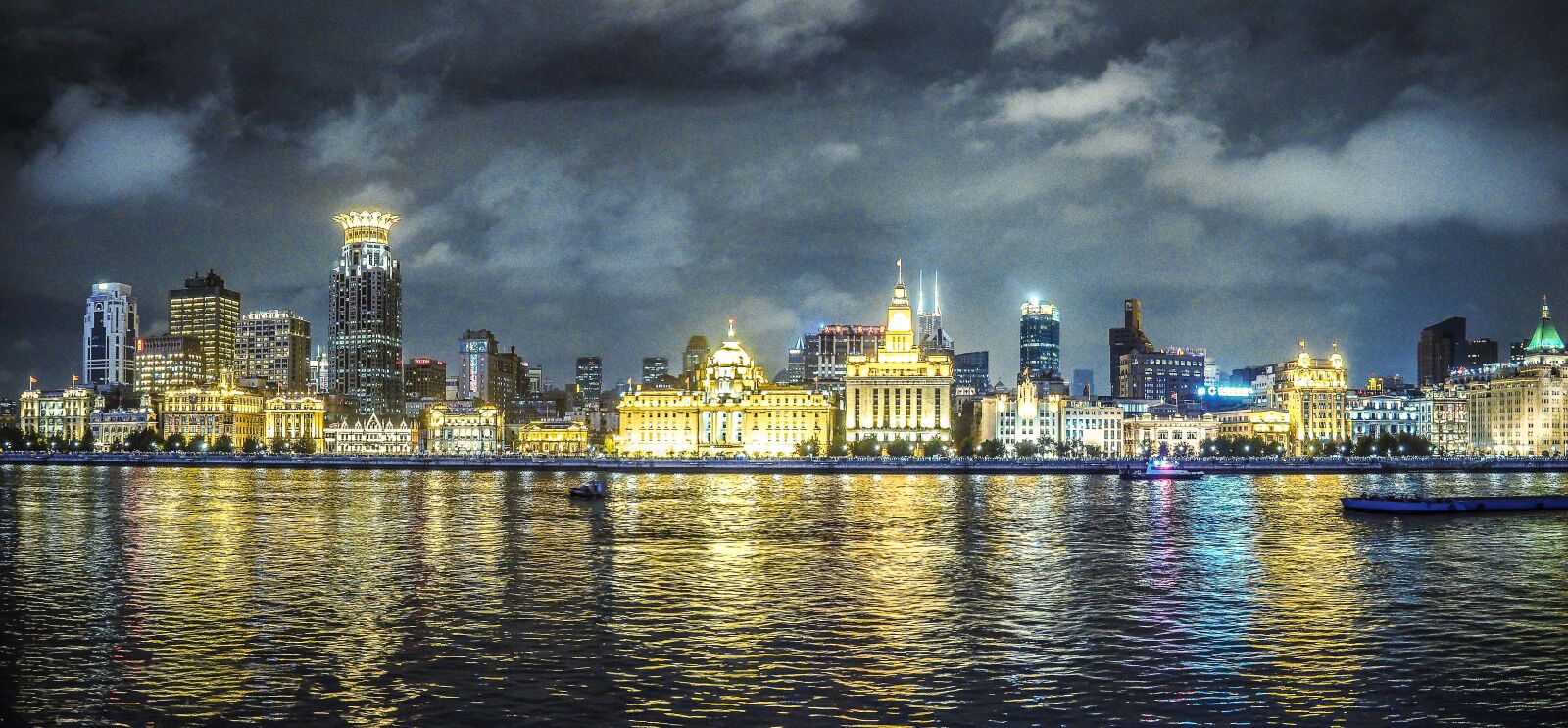 Olympus OM-D E-M5 II sample photo. River, night, city photography