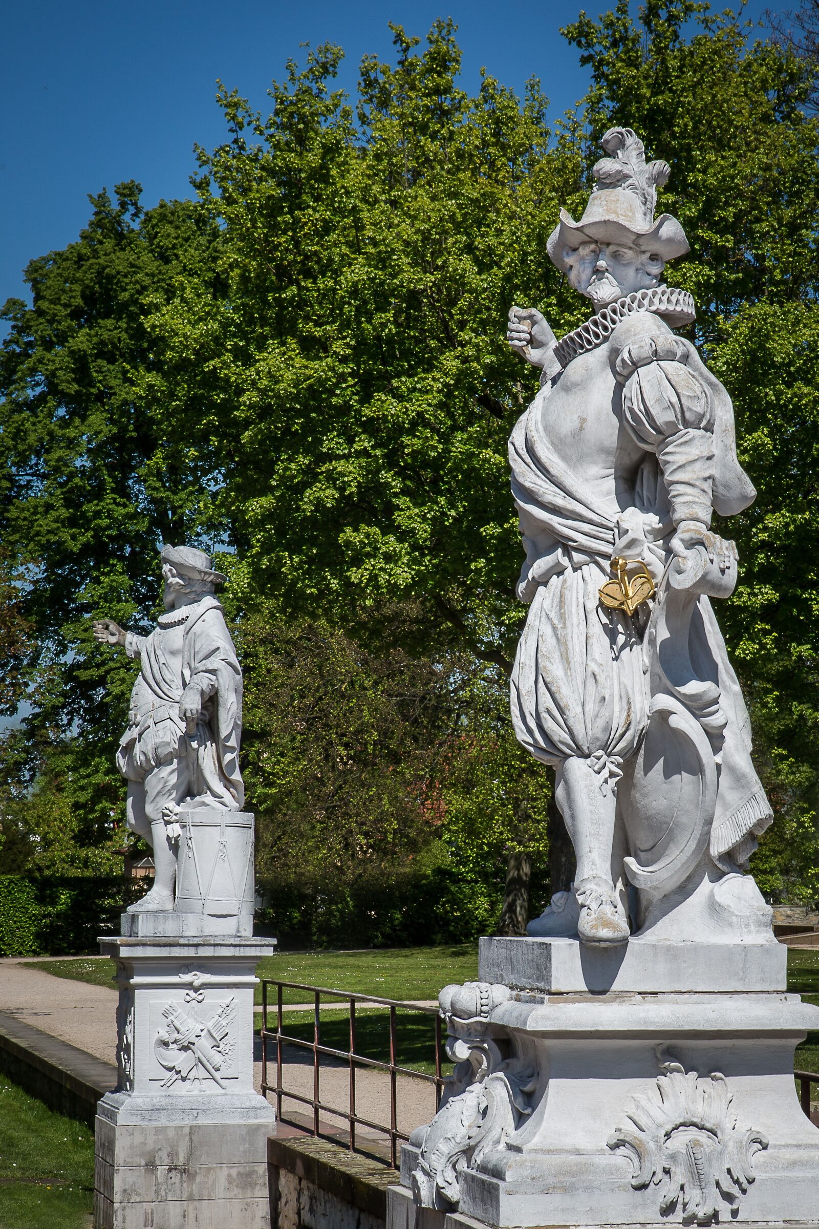 Canon EOS 5D Mark III sample photo. Bruchsal, castle, baroque photography