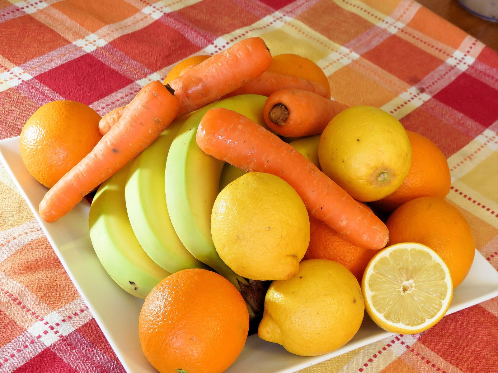 Canon PowerShot SX40 HS sample photo. Fruit, food, greet photography