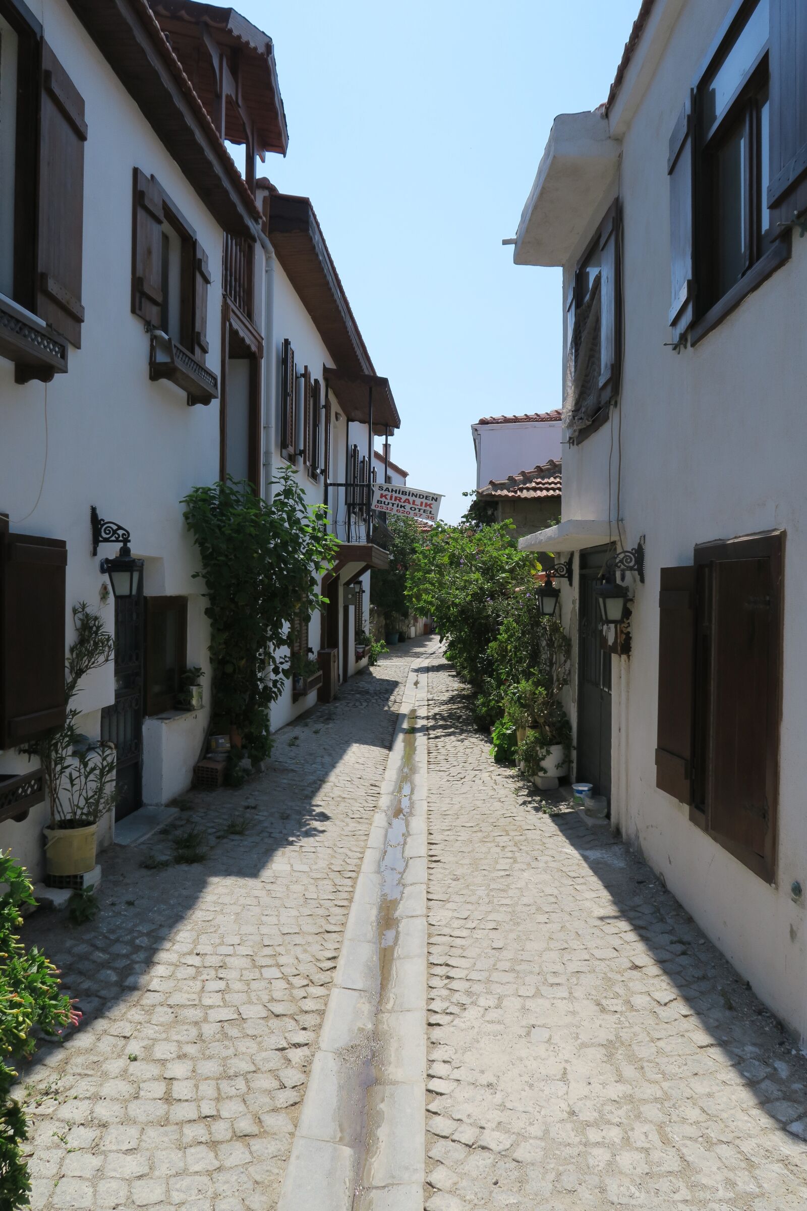 Canon PowerShot G7 X sample photo. Alley, old, building photography