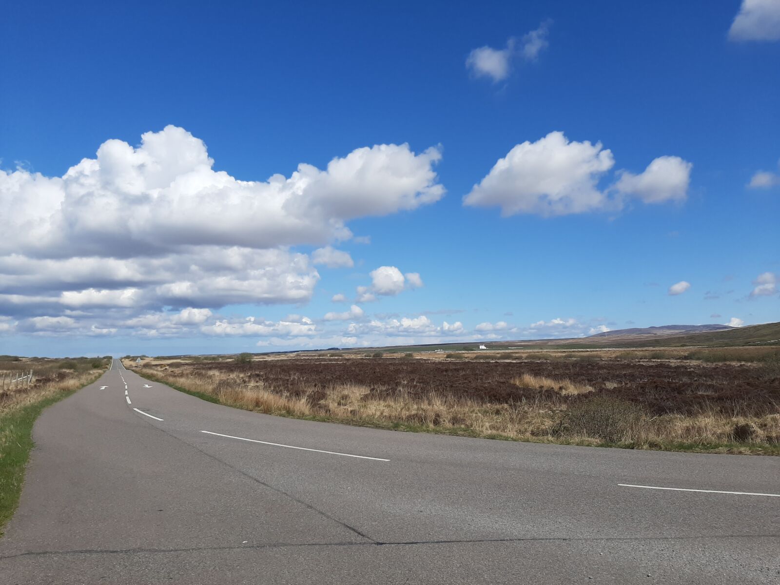 Samsung Galaxy A50 sample photo. Road, clouds, countryside photography