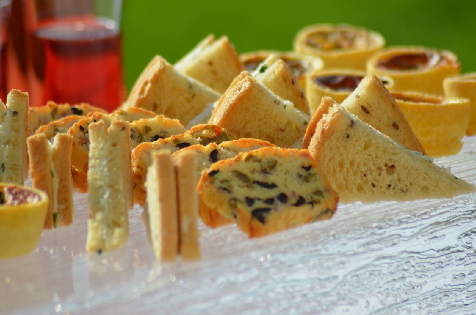 Nikon D5100 sample photo. Cake sal , petit photography