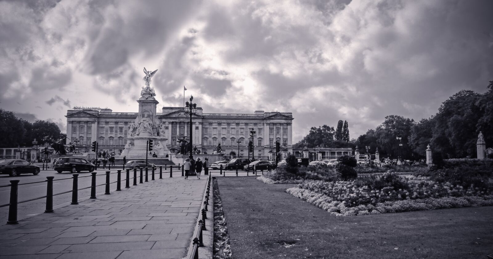 Canon PowerShot SX410 IS sample photo. Buckingham palace, palace, london photography