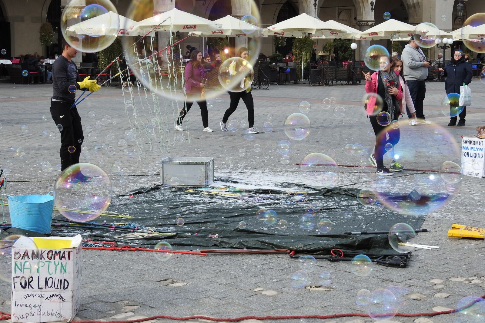Nikon Coolpix P900 sample photo. Soap bubbles, the market photography