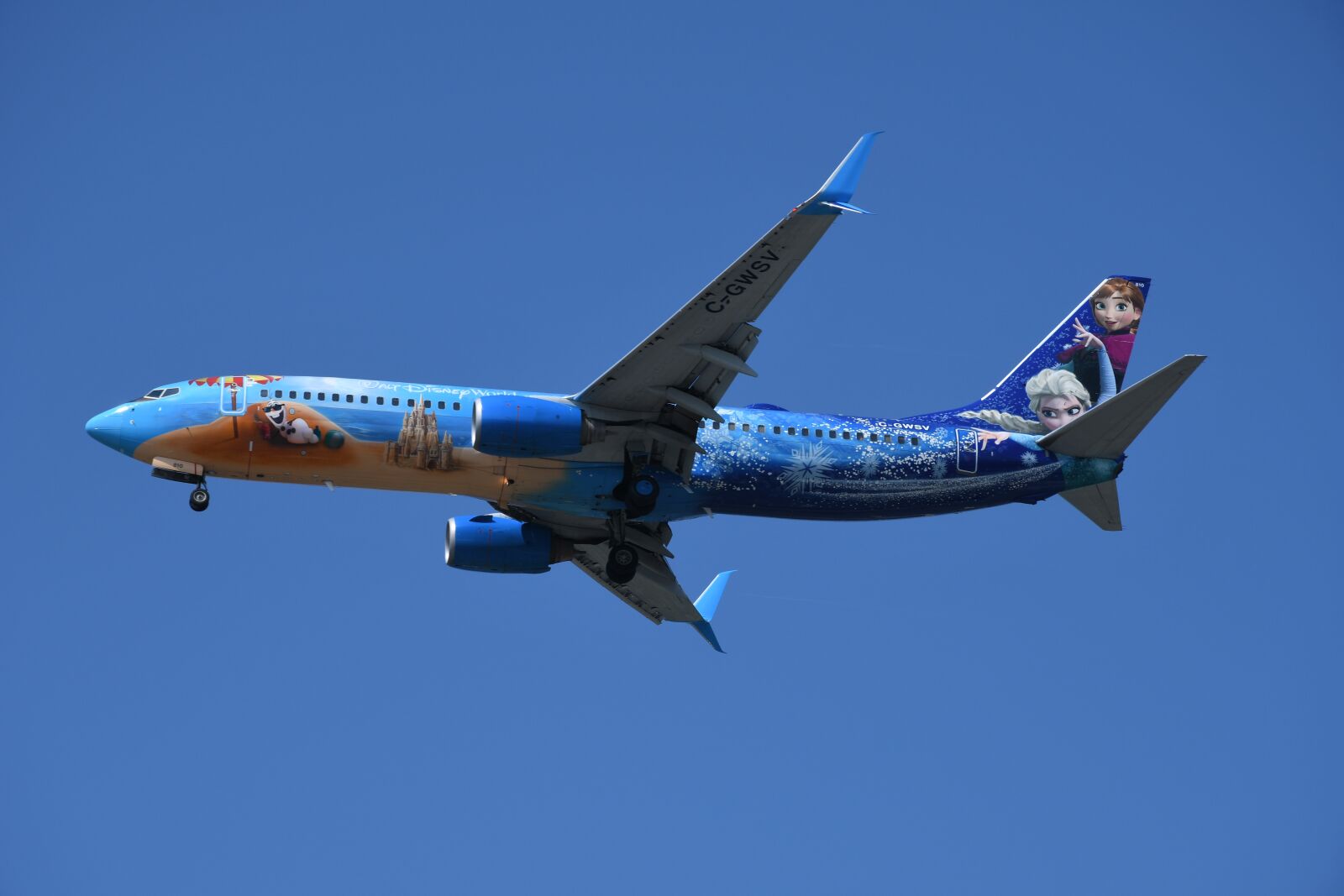 Nikon D7500 sample photo. The colorful plane, painted photography