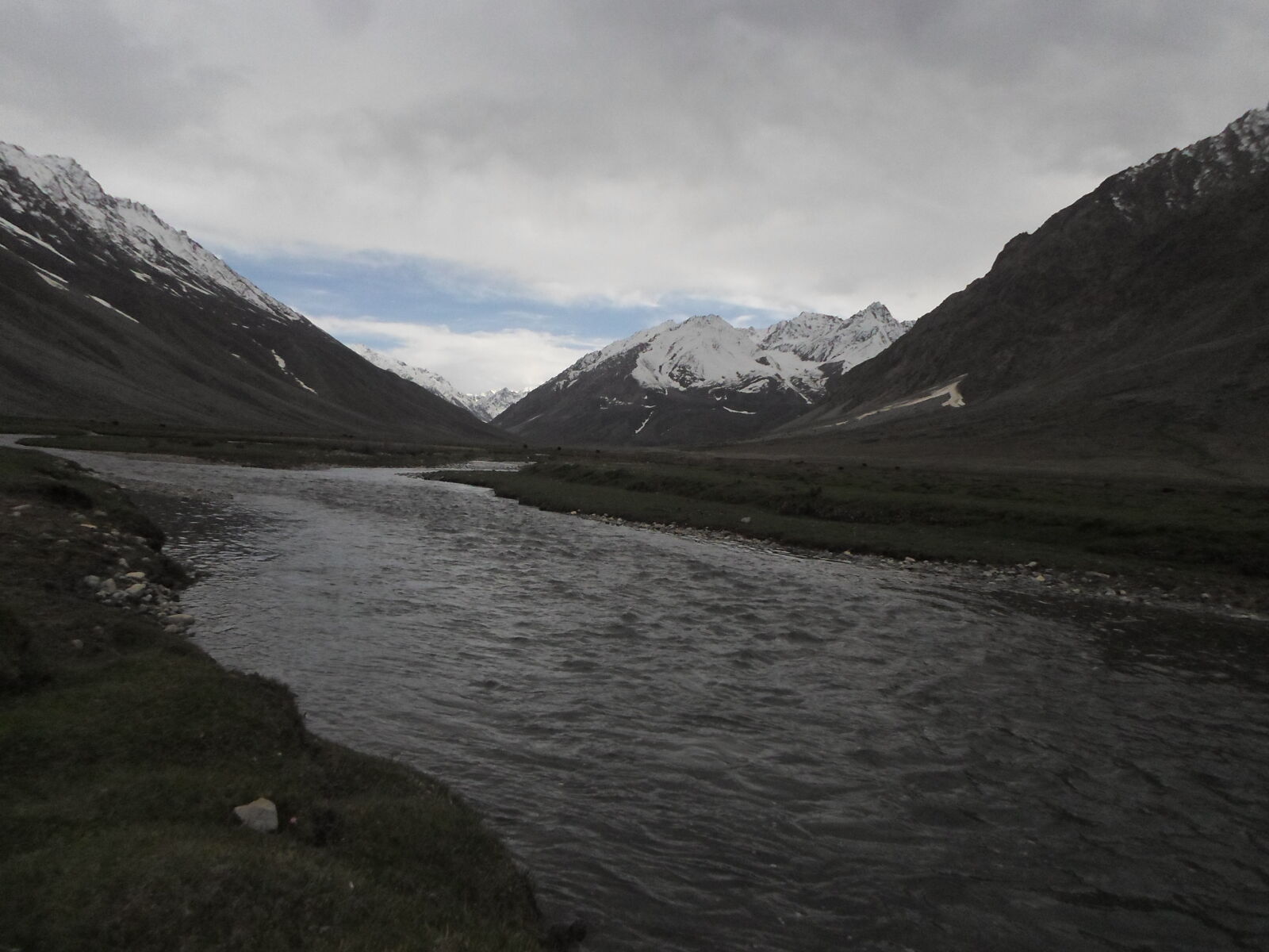 Samsung ES95 sample photo. Barsat, ghizer, gilgit, phander photography