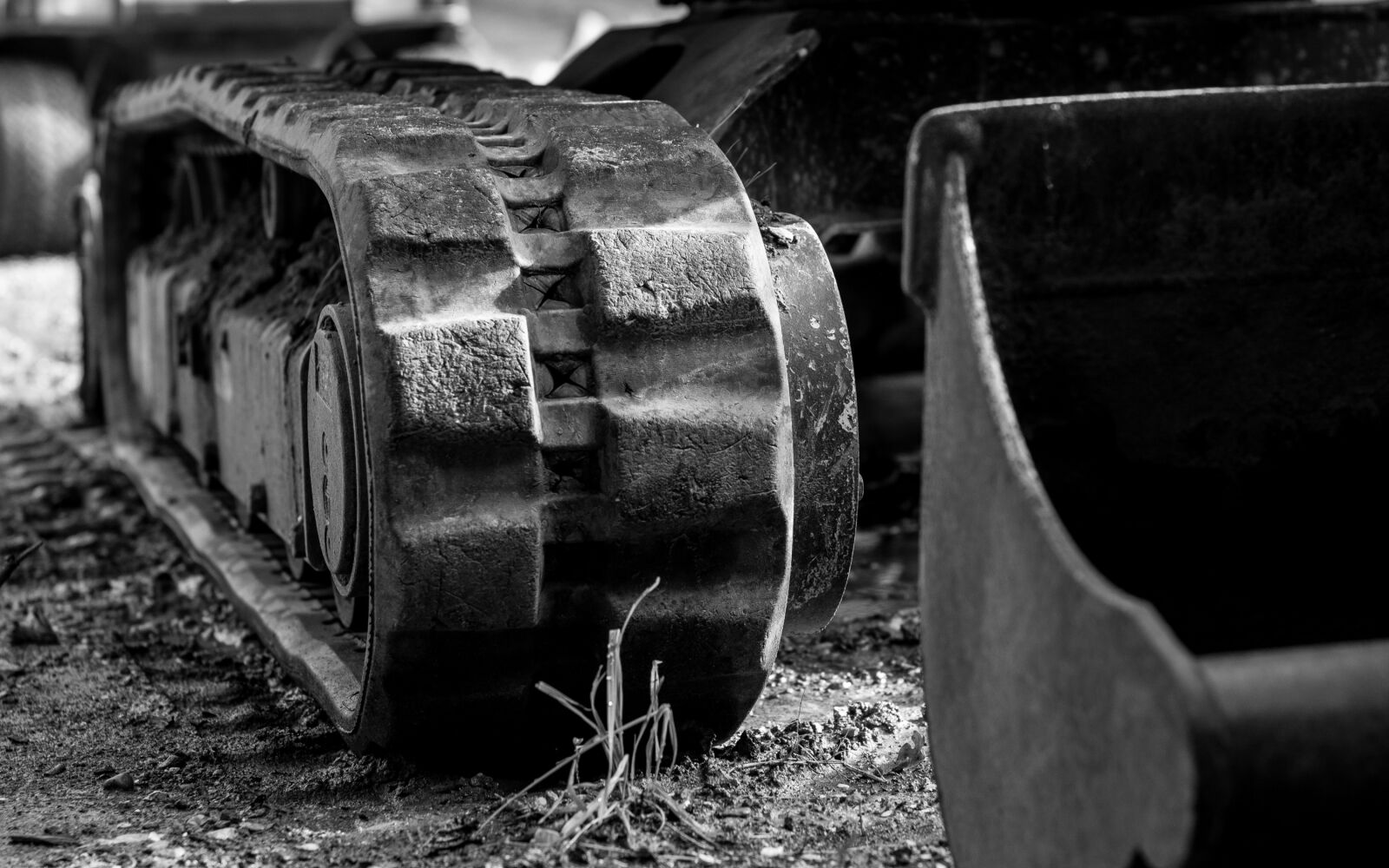 Nikon D7100 sample photo. Digger, excavator, tracks photography