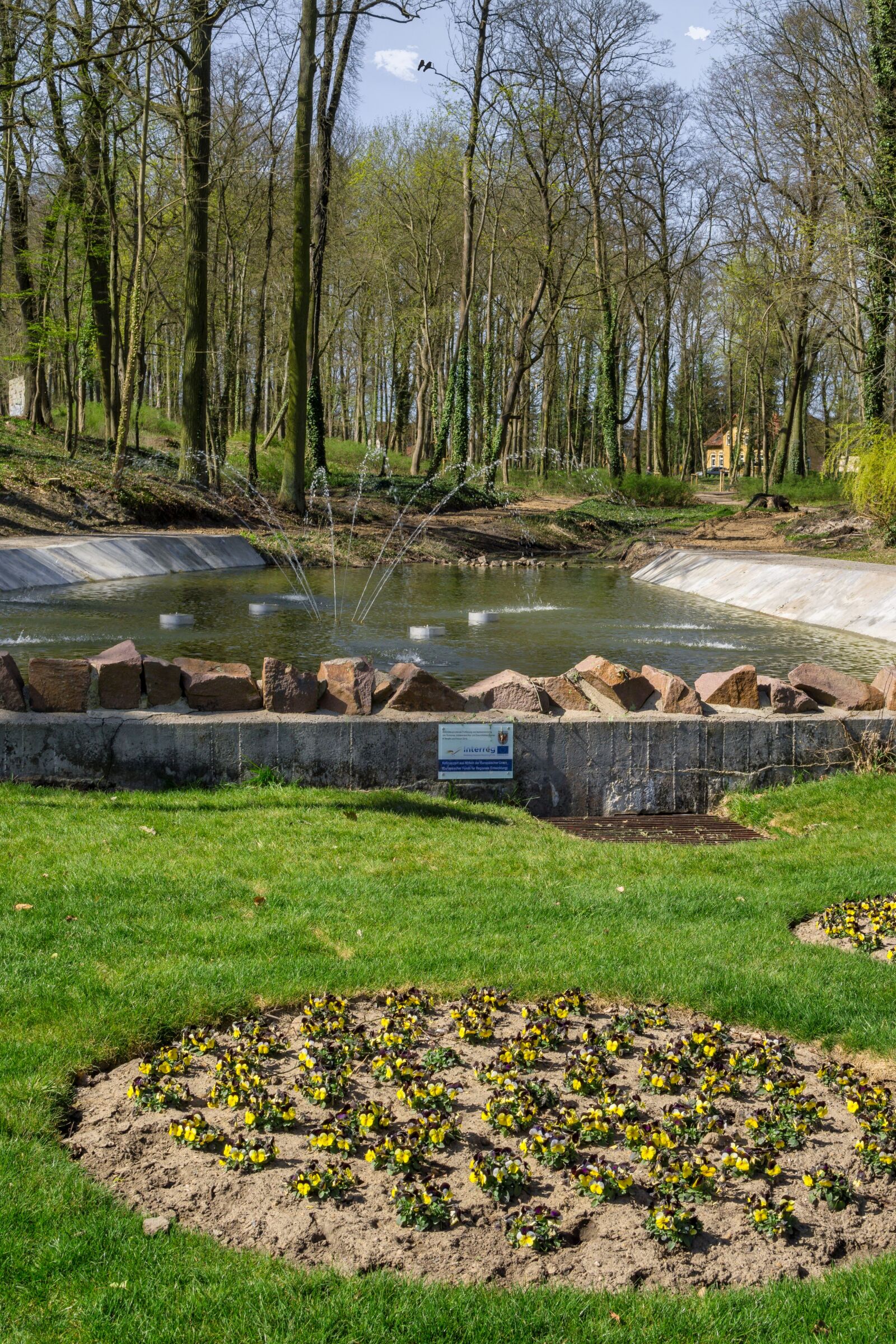 30mm F1.4 DC DN | Contemporary 016 sample photo. Fountain, park, templin photography
