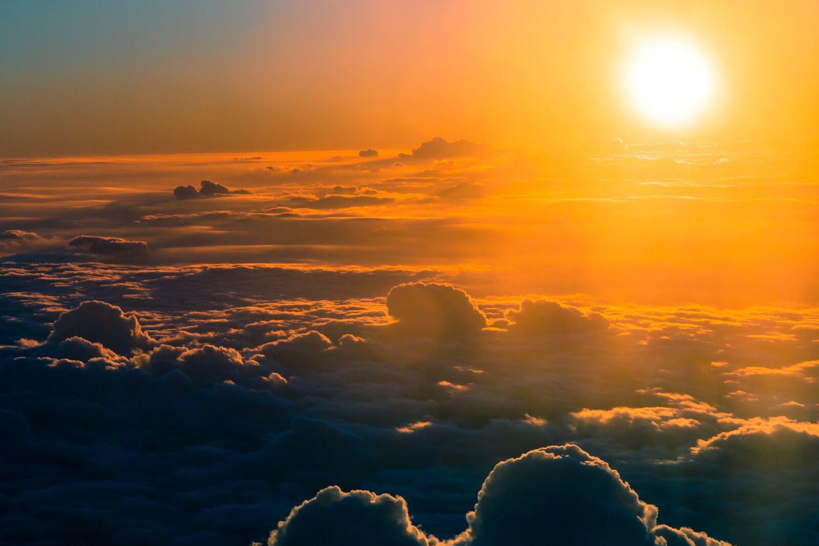 Canon EF-S 17-85mm F4-5.6 IS USM sample photo. Sunrise, sky, airplane photography