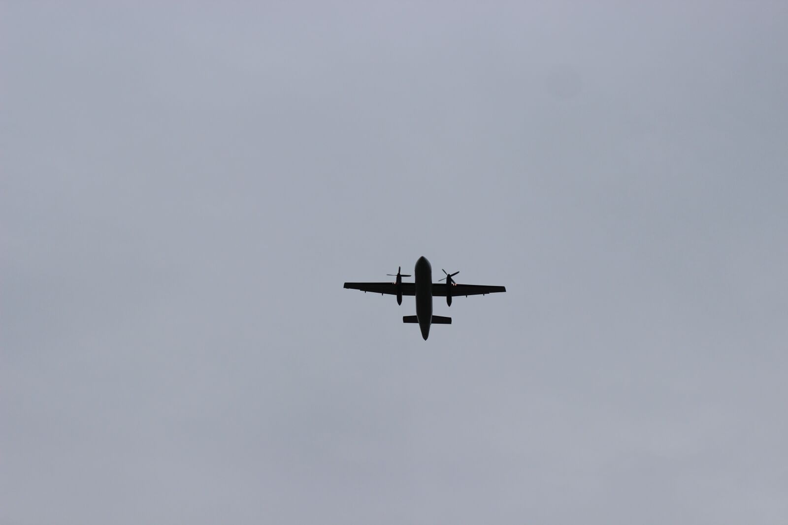 Canon EF 85mm F1.8 USM sample photo. Aircraft, airplane, helicopter photography