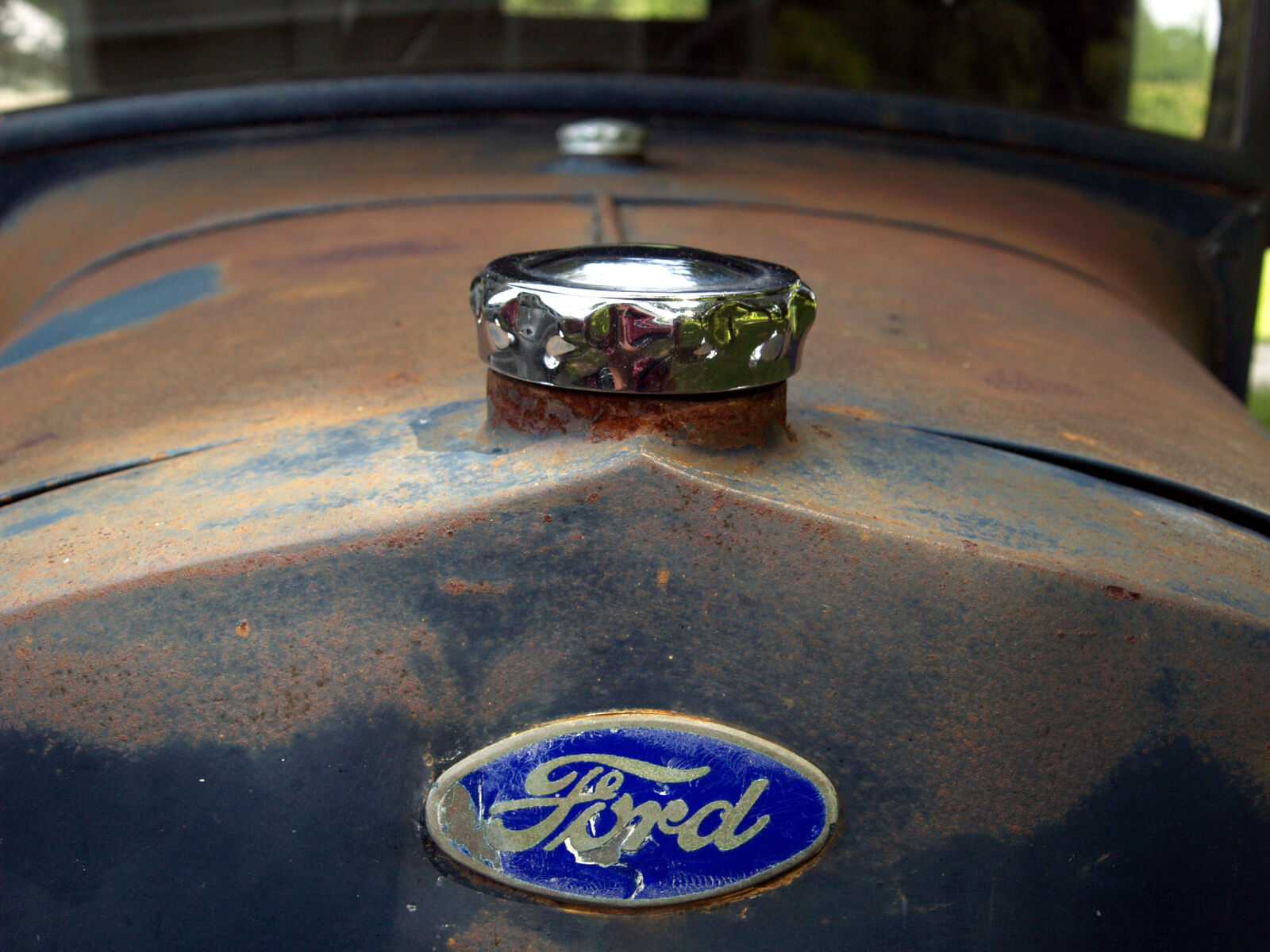 Olympus E-500 (EVOLT E-500) sample photo. Antique, car, ford, old photography