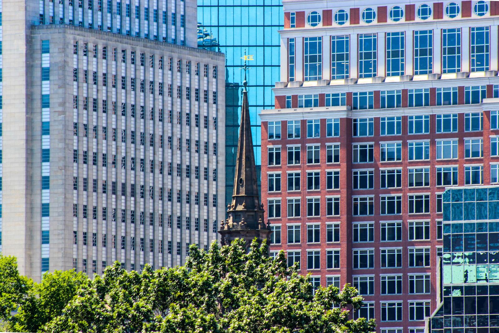 Canon EOS 600D (Rebel EOS T3i / EOS Kiss X5) sample photo. Building, church, architecture photography