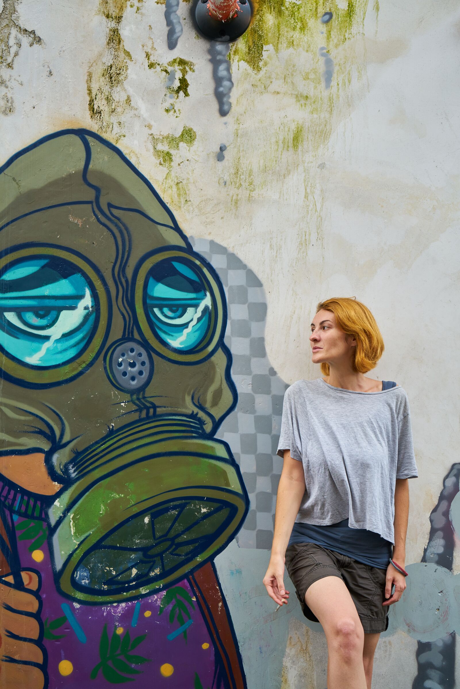 Sony a7R II sample photo. Woman, travel, graffiti photography
