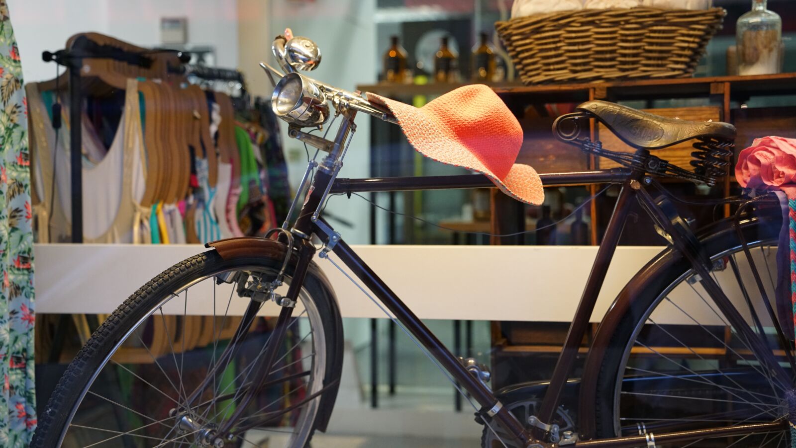 Sony a7R II + Sony FE 24-70mm F2.8 GM sample photo. Old, bicycle, window photography