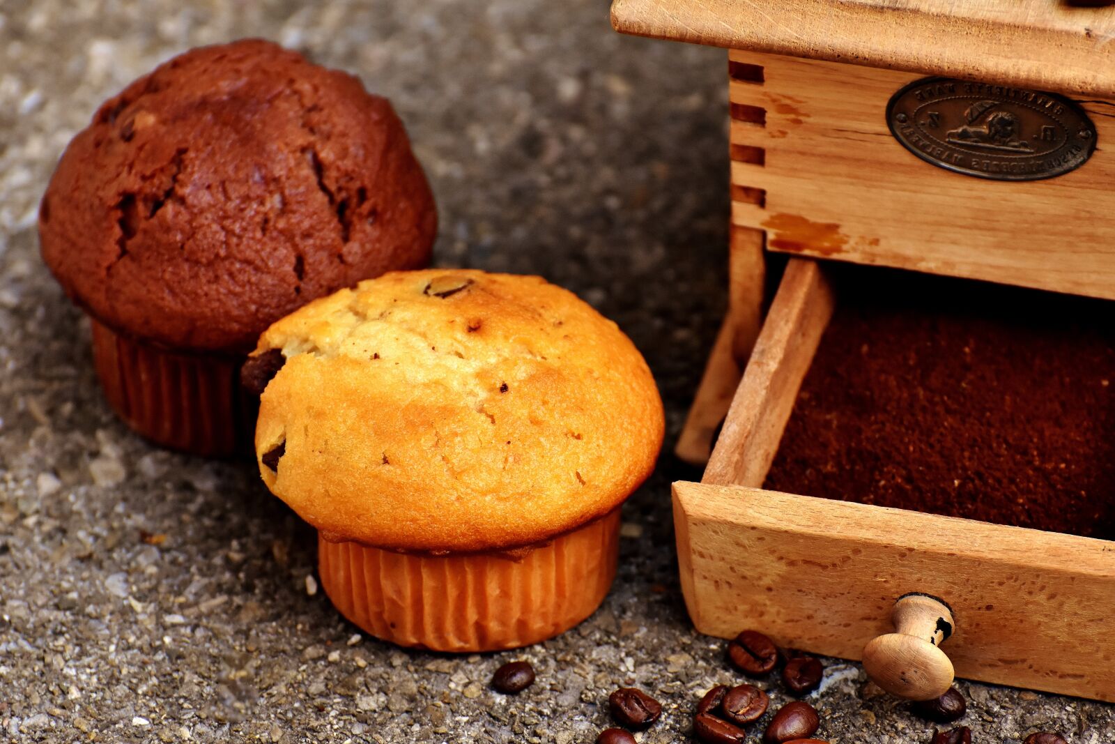 Nikon D7200 sample photo. Grinder, coffee, muffins photography