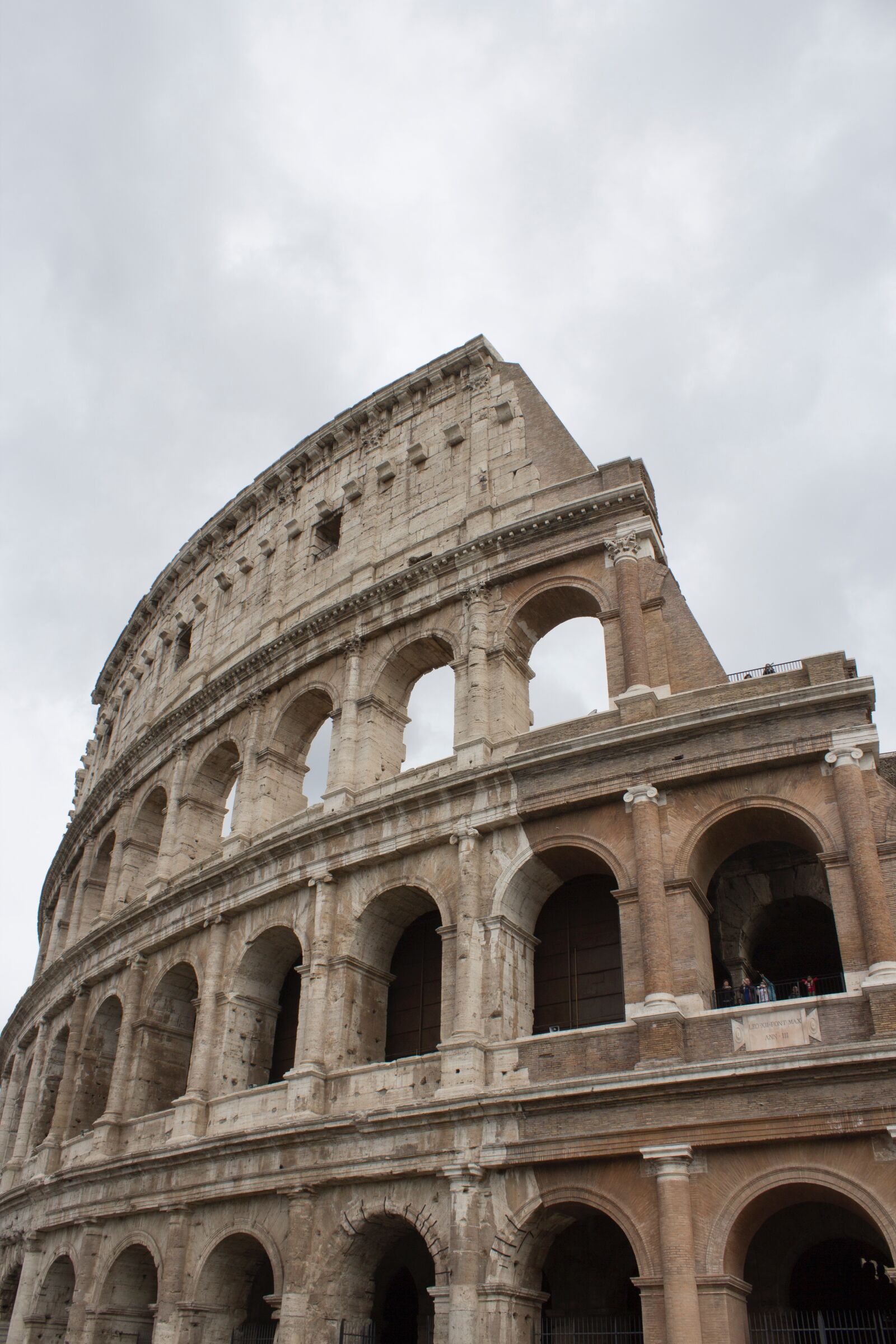 Canon EOS 600D (Rebel EOS T3i / EOS Kiss X5) sample photo. Rome, italy, night photography
