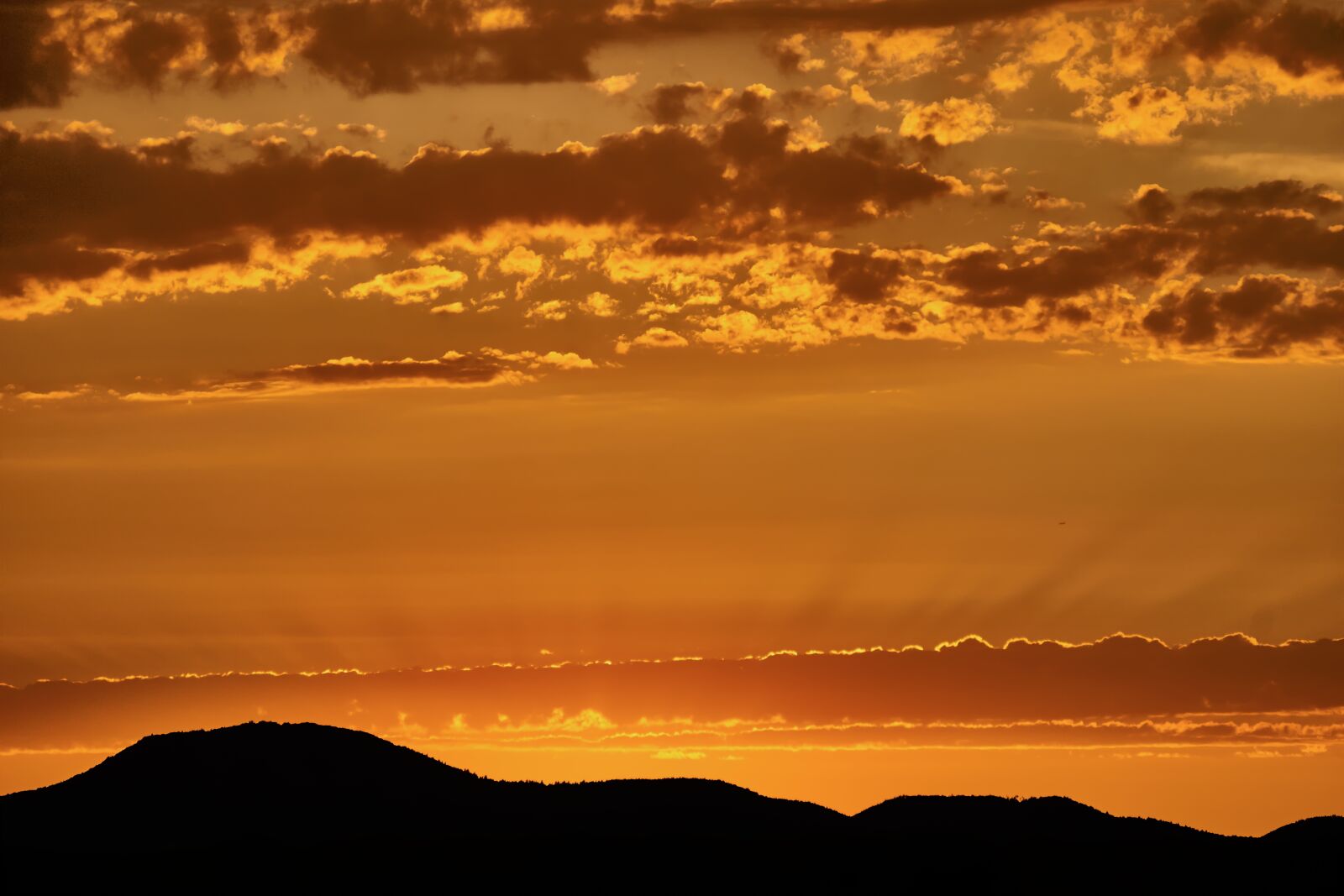 Sony E 55-210mm F4.5-6.3 OSS sample photo. Sunset, dusk, sky photography