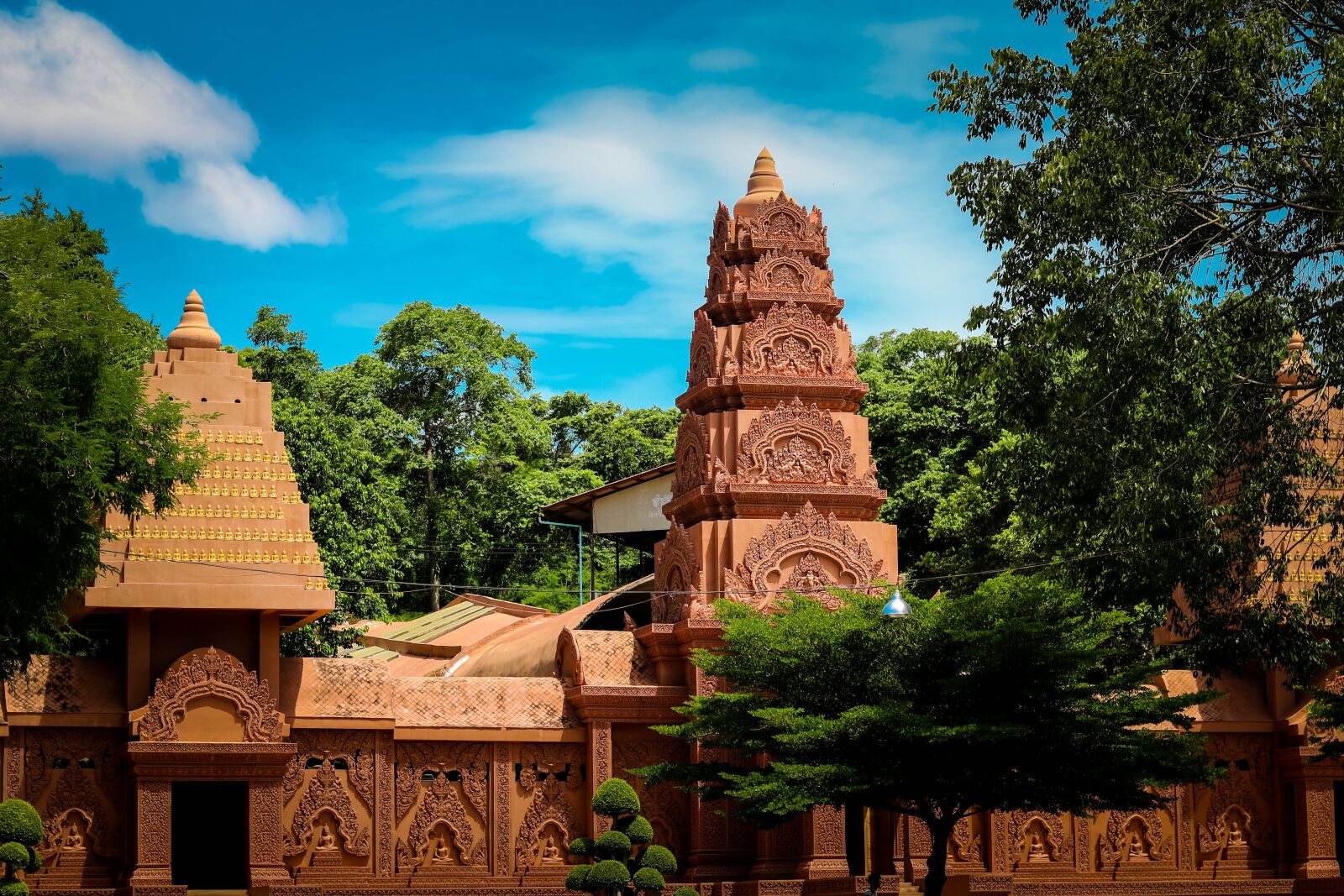 Canon EOS 760D (EOS Rebel T6s / EOS 8000D) + Canon EF 50mm F1.8 STM sample photo. Measure, sky, thailand temple photography