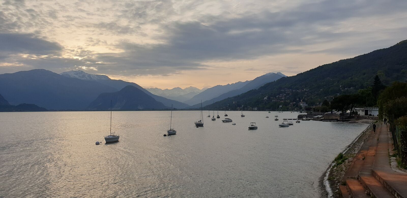 Samsung Galaxy Note9 sample photo. Lagomaggiore, pallanza, lake photography