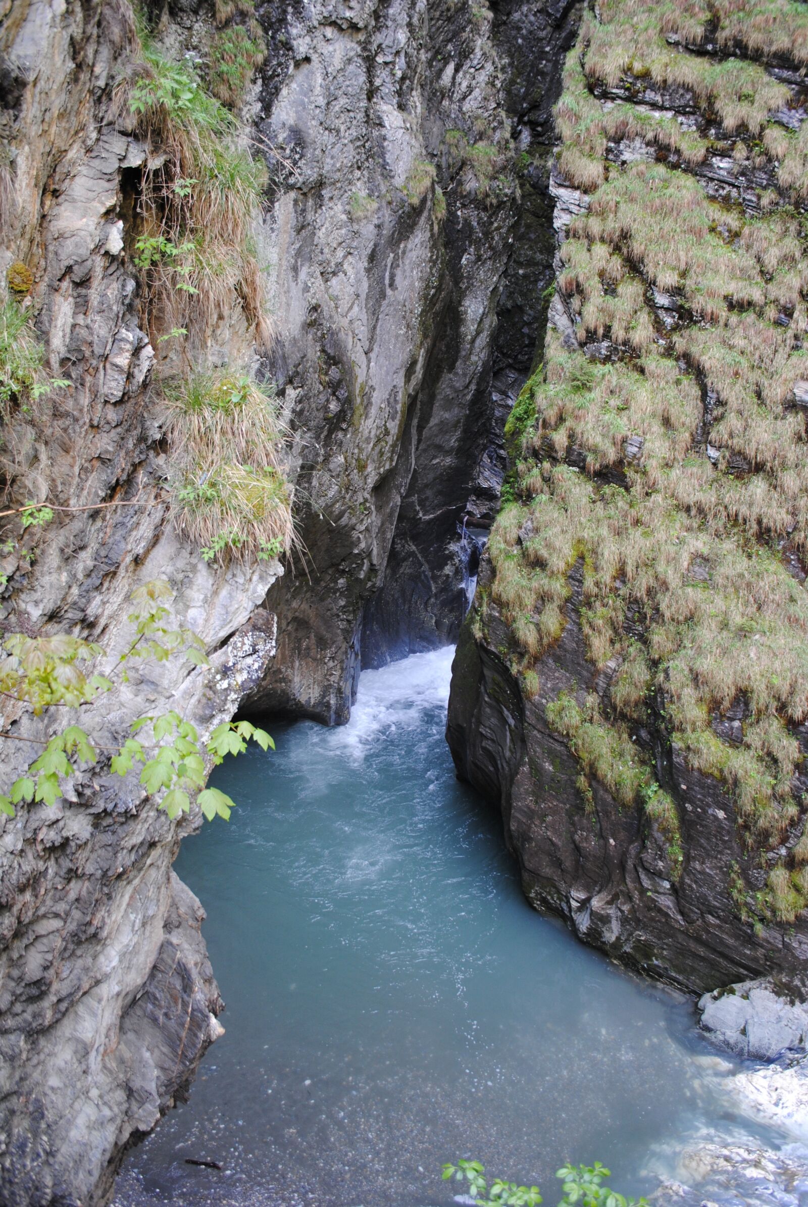 Nikon D3000 sample photo. Clammy, gorge, waterfall photography