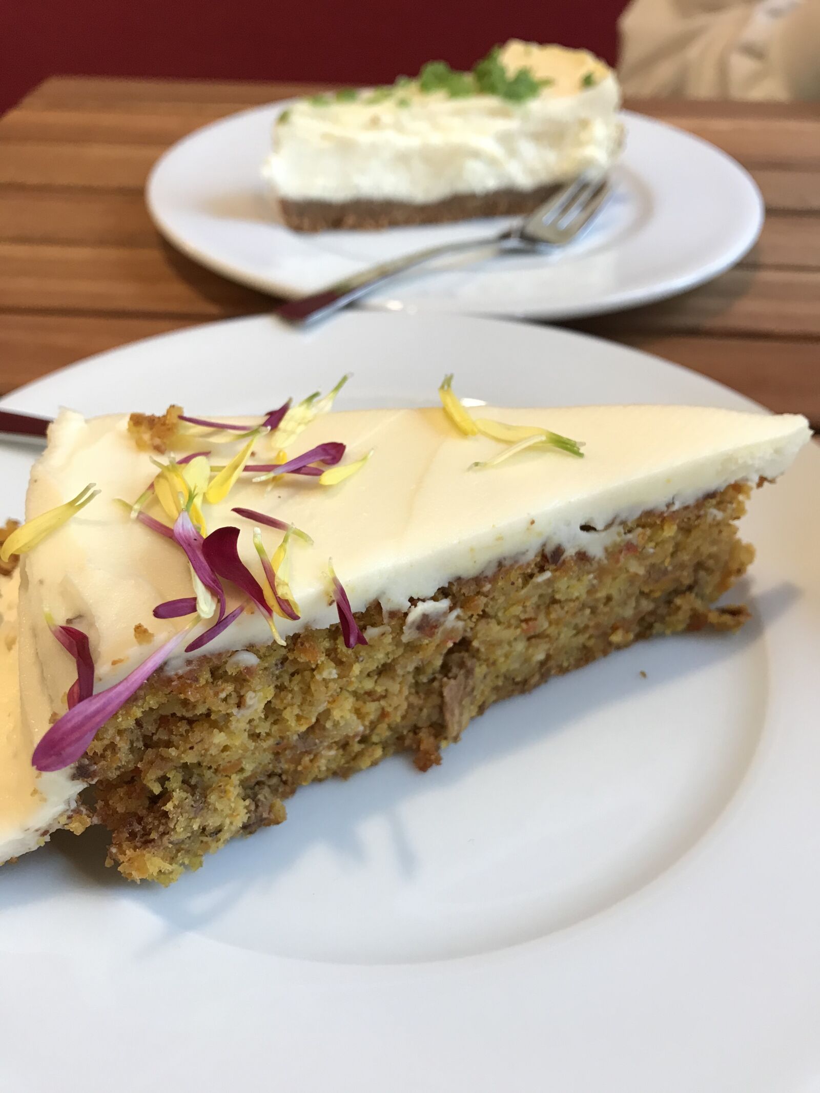 iPhone 7 back camera 3.99mm f/1.8 sample photo. Kitchen, coffee, cake photography