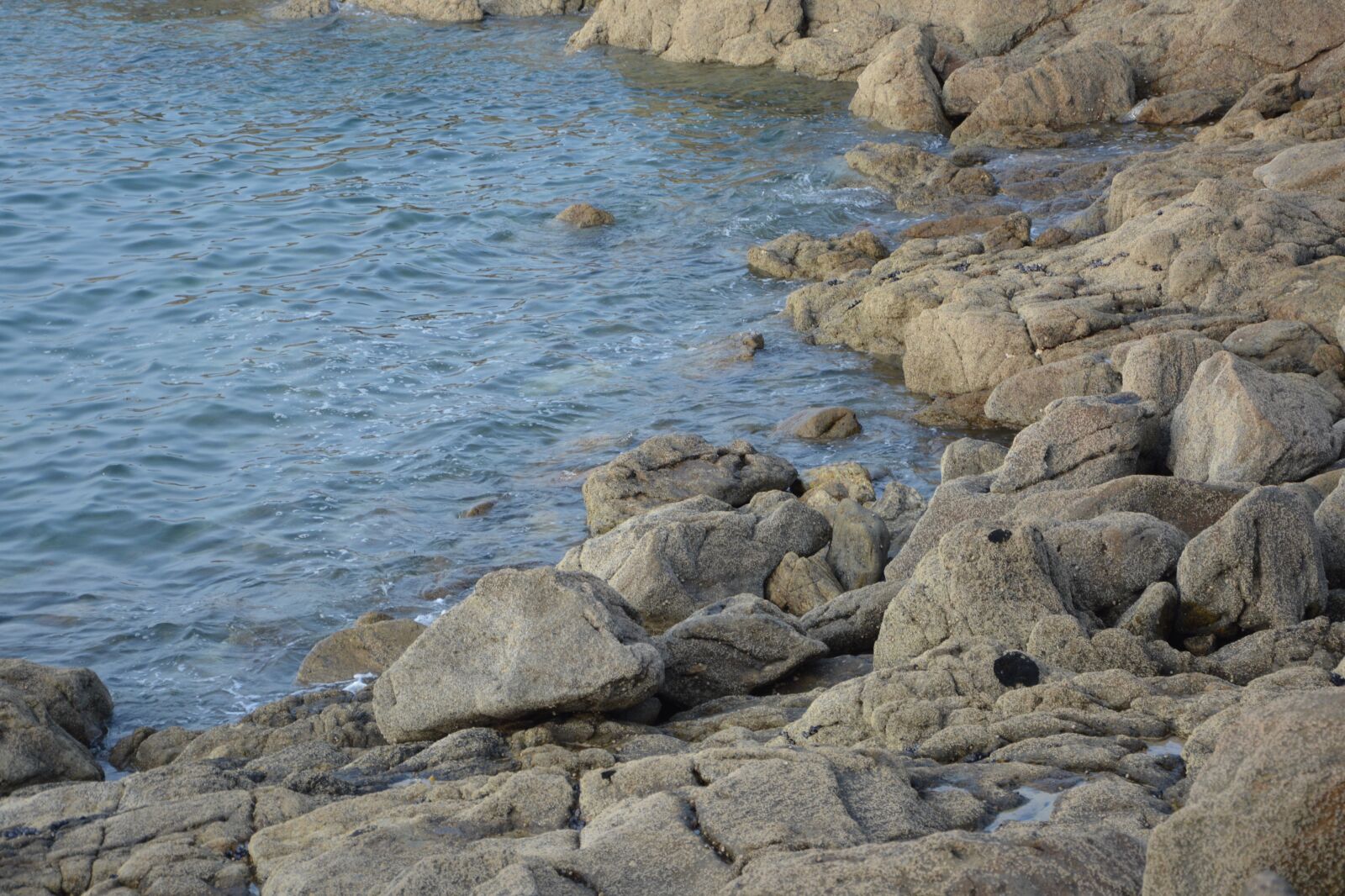 Nikon D5200 sample photo. Rocks, sea, nature photography