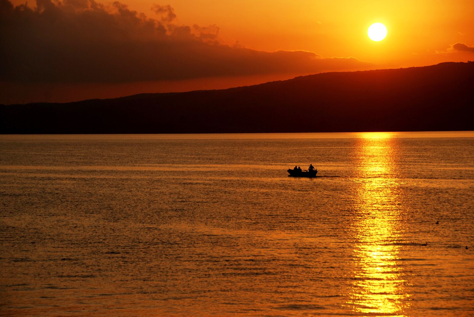 Nikon D80 sample photo. Sunset, lake, boat photography