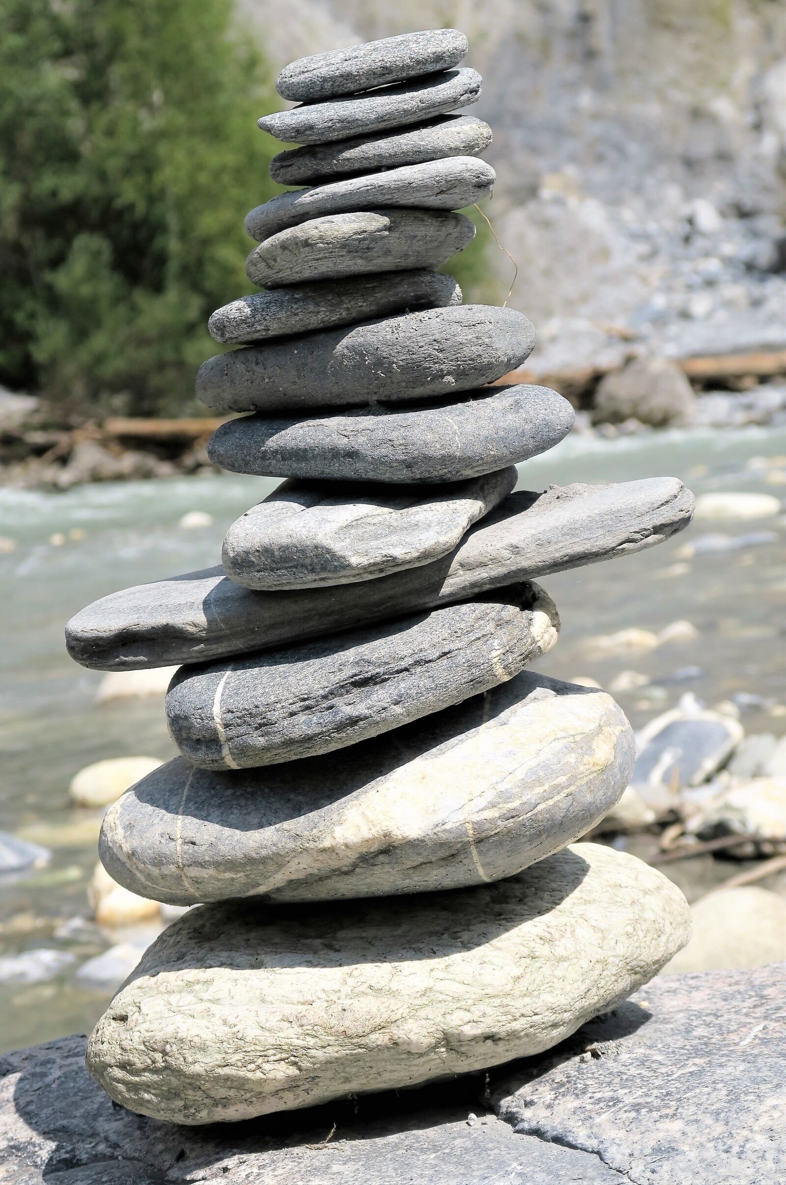 Canon PowerShot G5 X sample photo. Stones, river, water photography