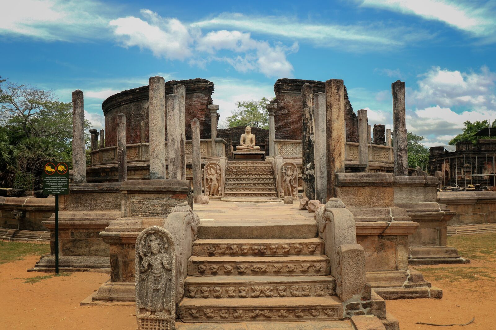 Canon EOS 750D (EOS Rebel T6i / EOS Kiss X8i) sample photo. Srilanaka, polonnaruwa, nation photography