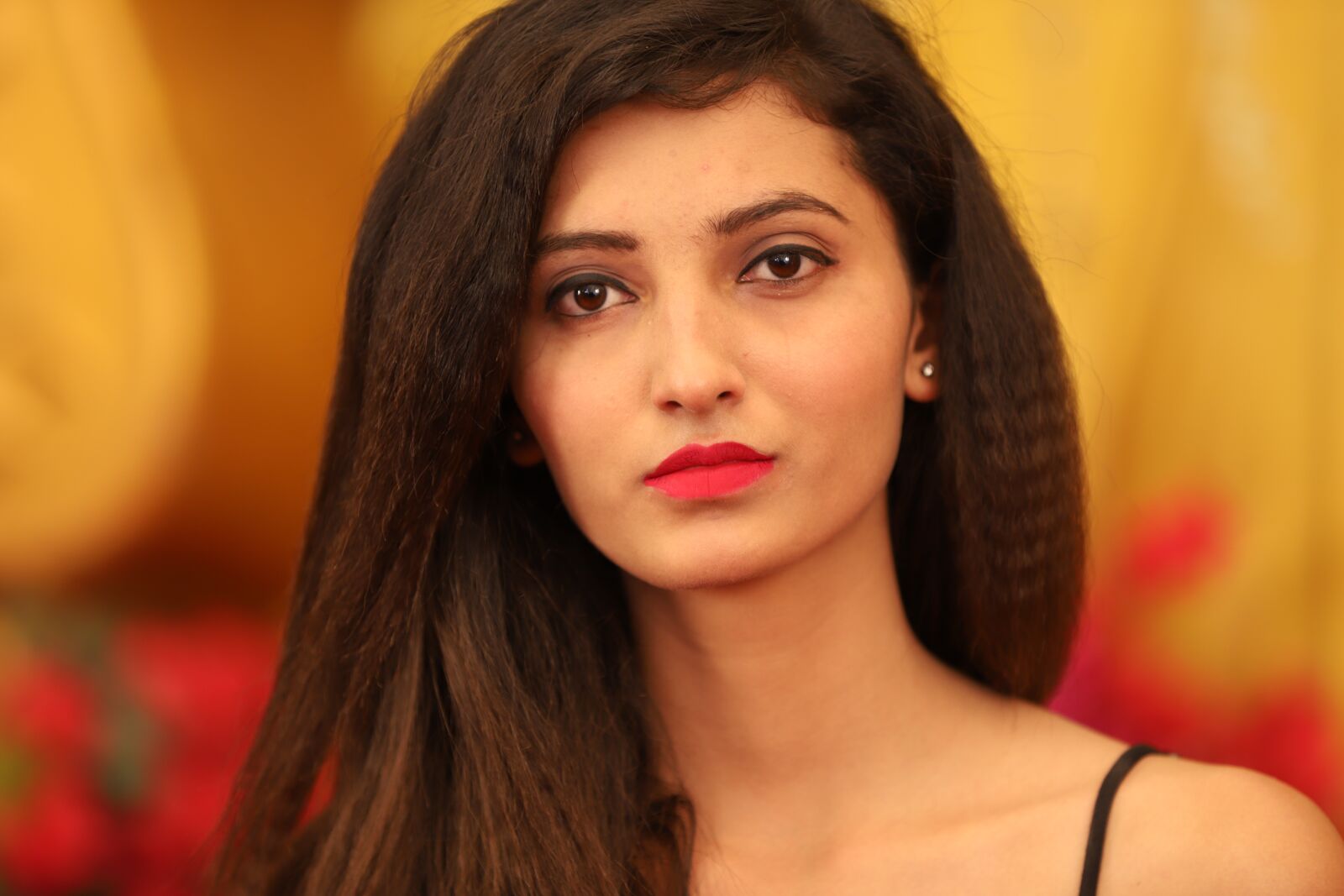 Canon EOS 6D Mark II sample photo. Hot girl, face, eyes photography