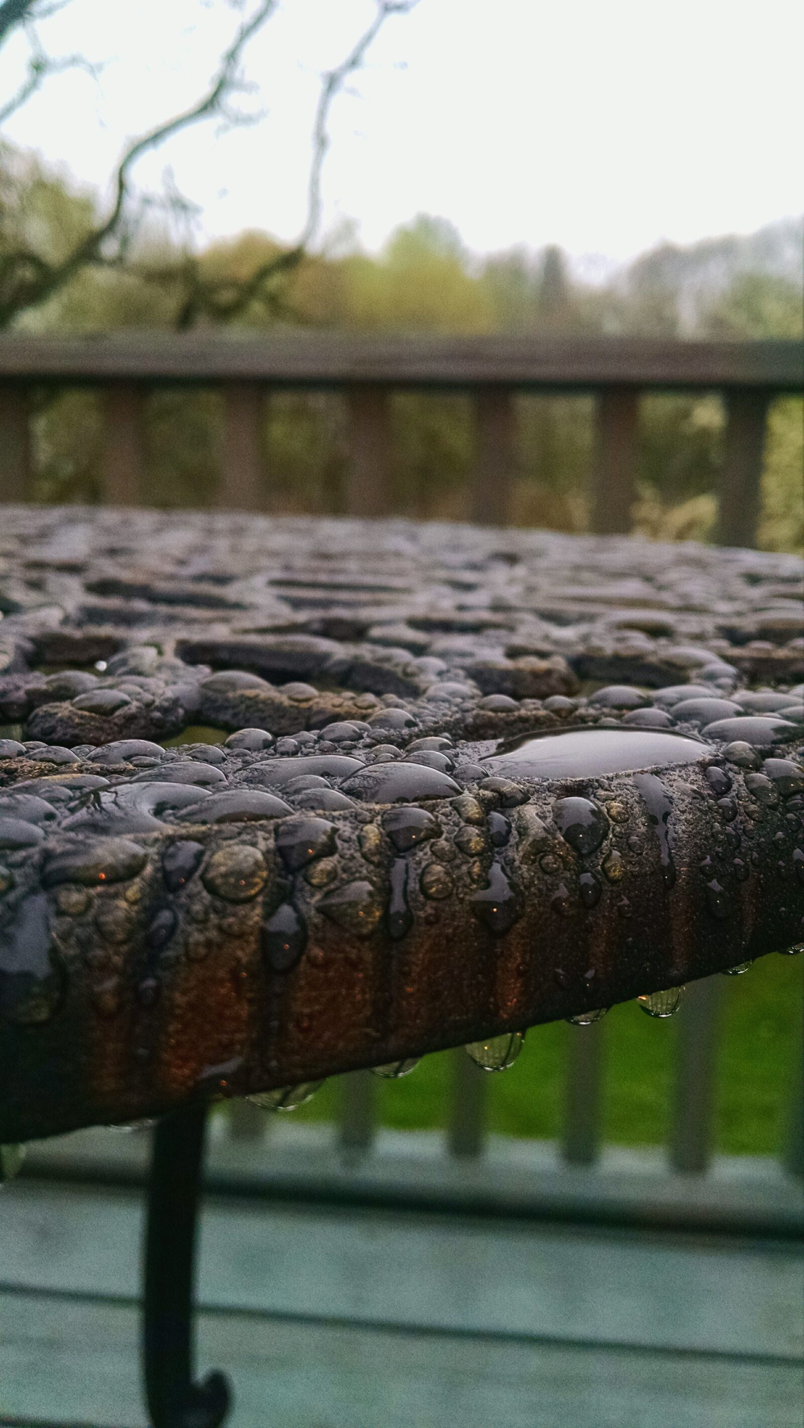 Motorola Moto X (1st Gen) sample photo. Jfjpop, rain, raindrops, table photography