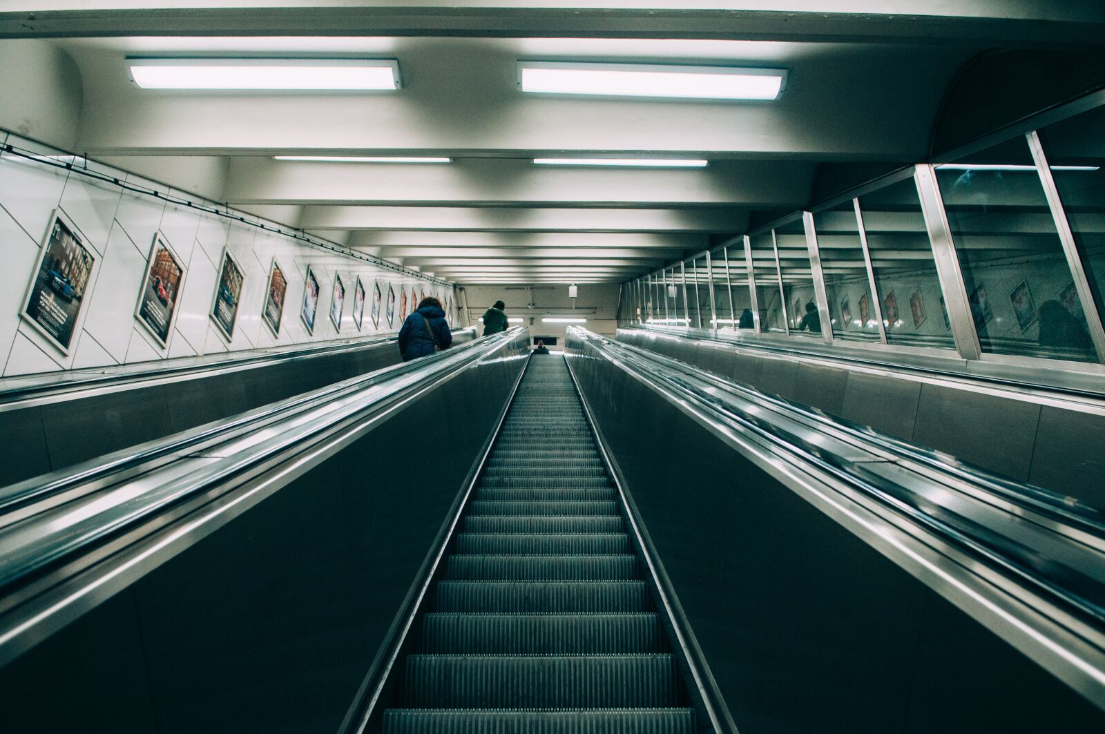 Nikon D300S sample photo. Blur, ceiling, escalator photography