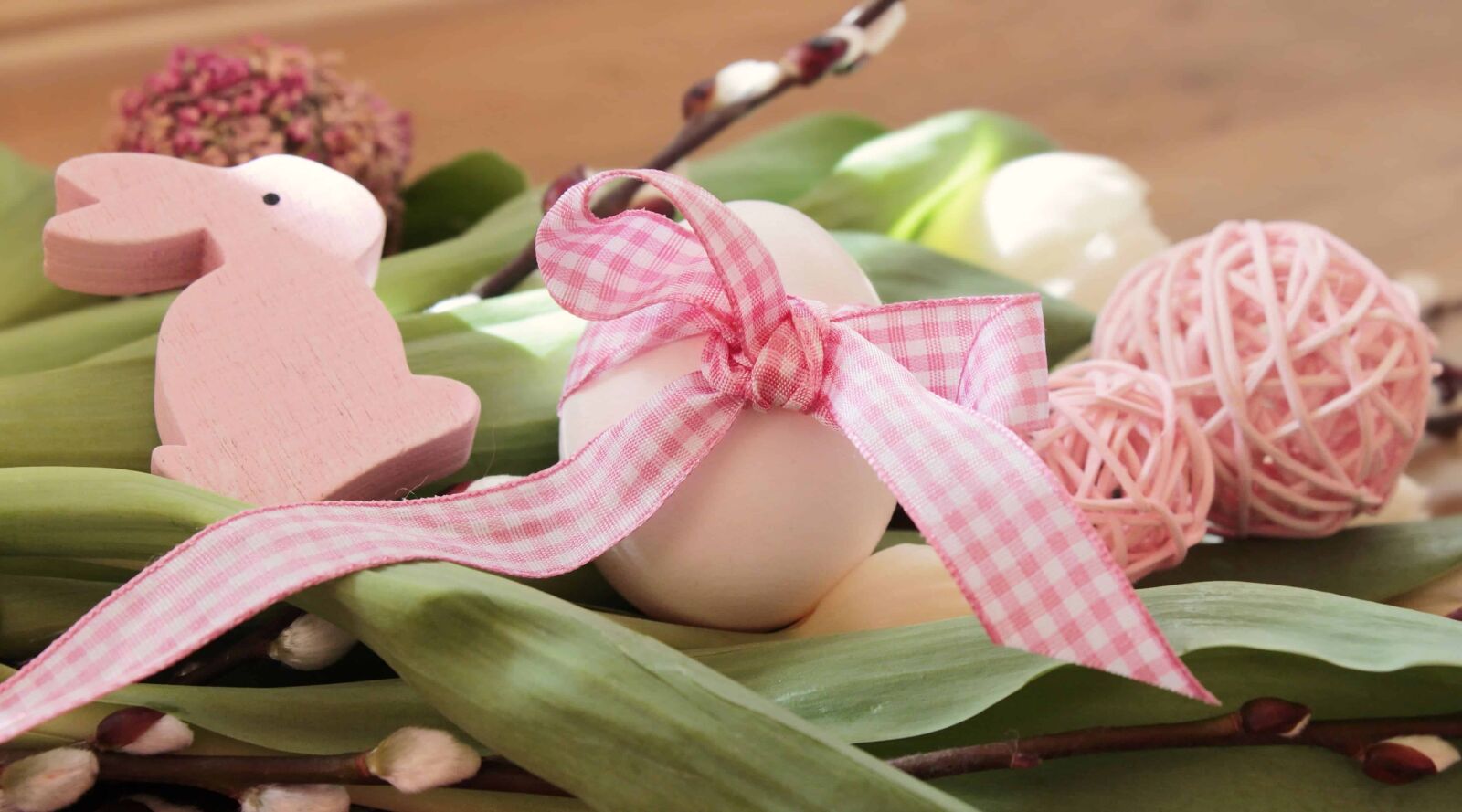 Canon EOS 100D (EOS Rebel SL1 / EOS Kiss X7) sample photo. Easter egg, decoration, rabbit photography
