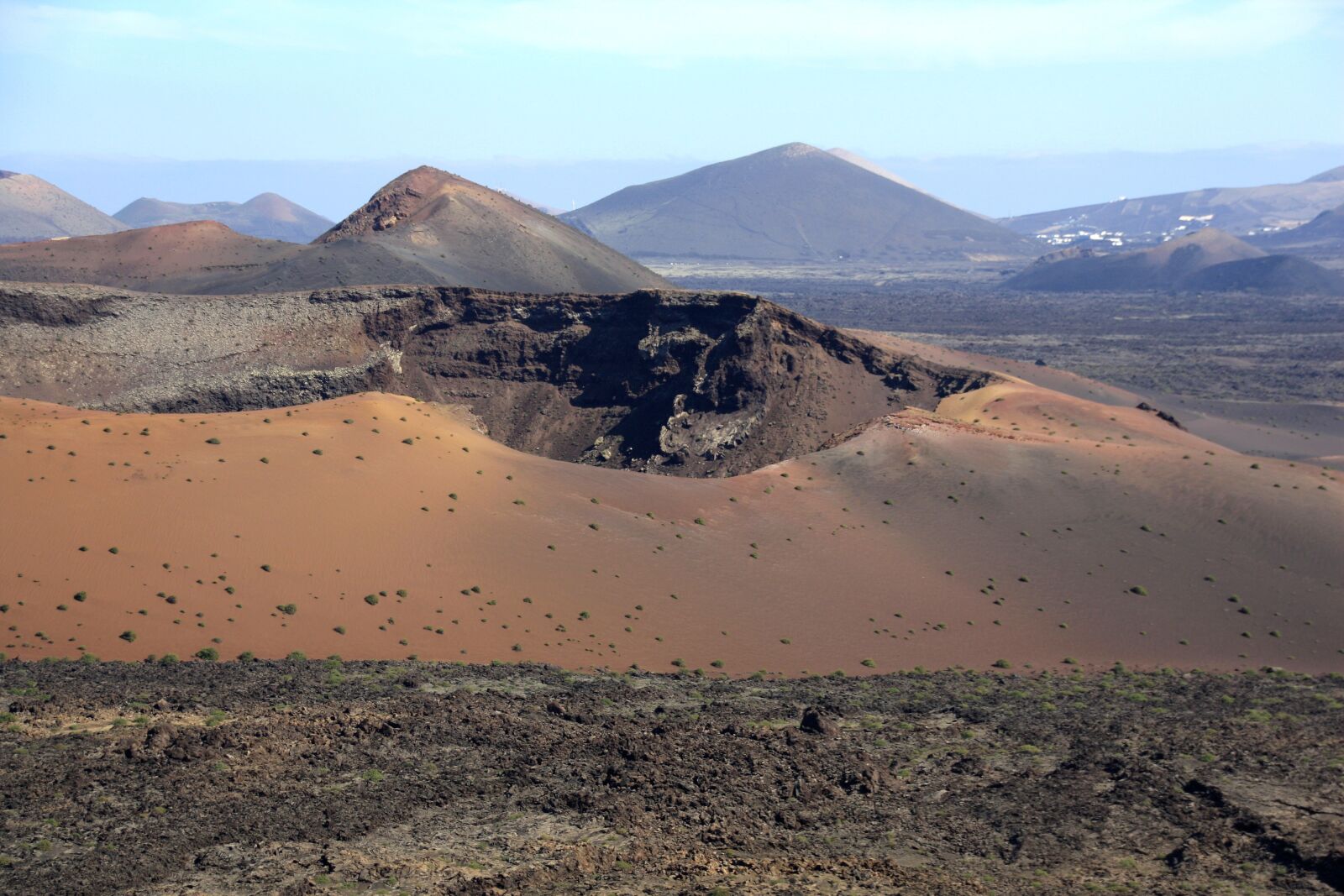 Canon EOS 450D (EOS Rebel XSi / EOS Kiss X2) sample photo. Lanzarote, volcano, fire mountains photography