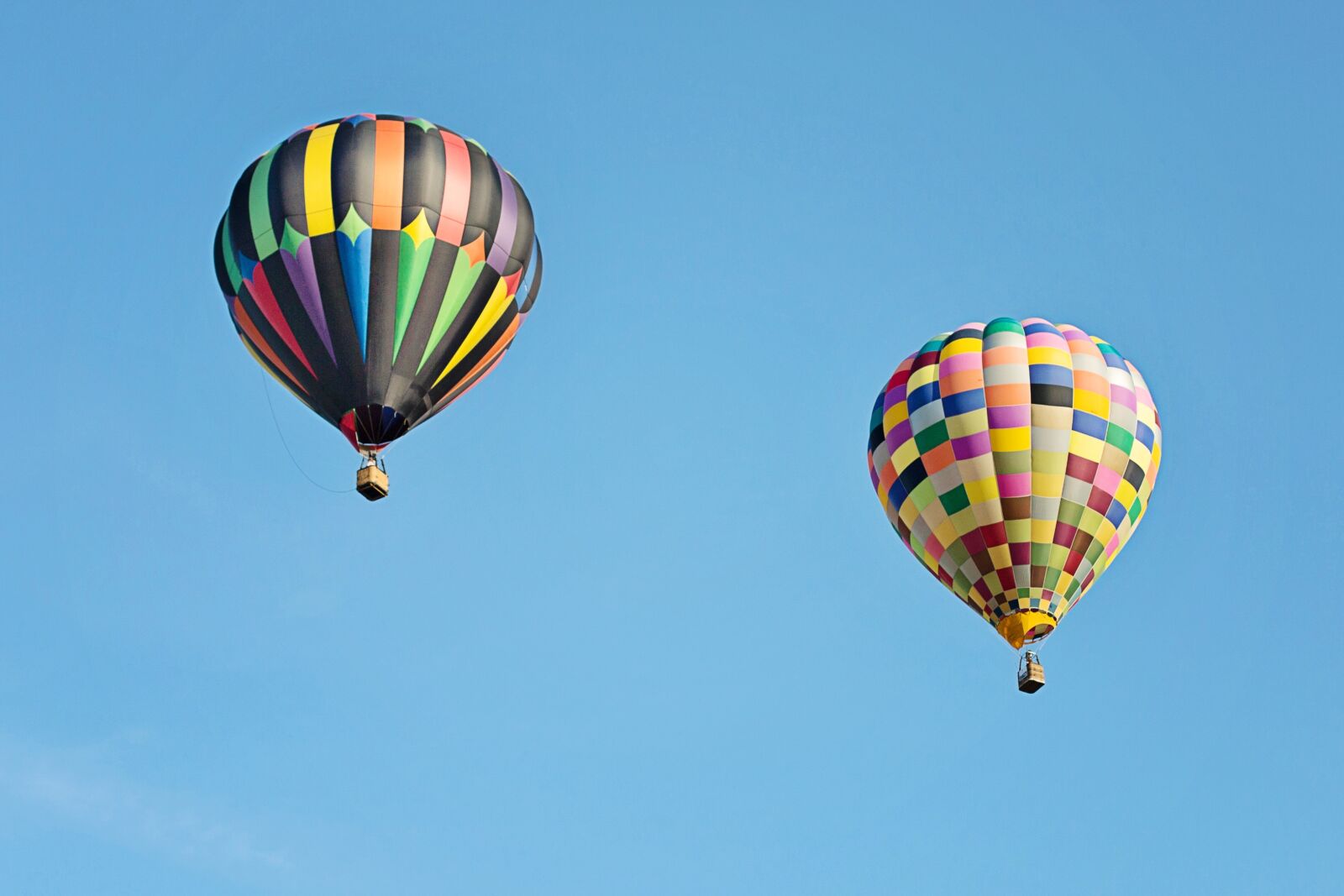 Canon EF 50mm F1.4 USM sample photo. Hot air balloons, colorful photography