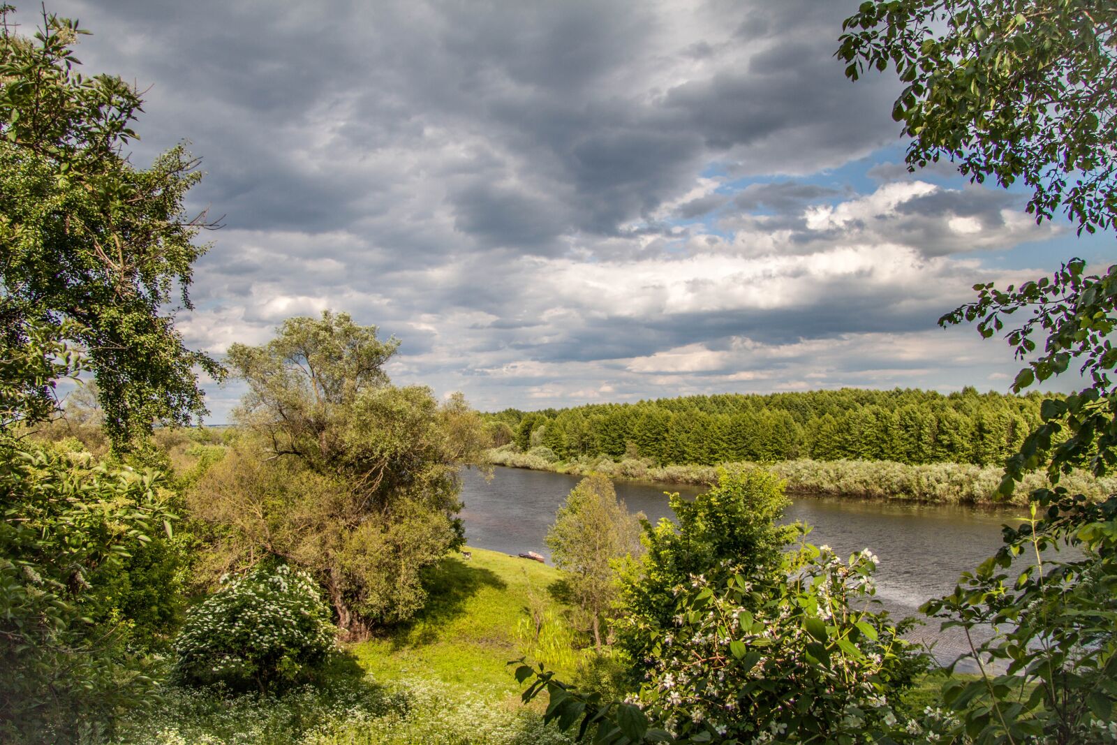 Canon EF-S 17-85mm F4-5.6 IS USM sample photo. Nature, landscape, river photography