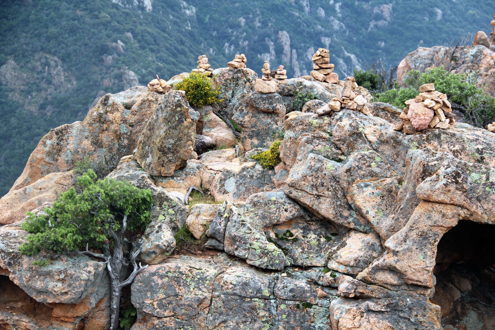 Canon EOS 550D (EOS Rebel T2i / EOS Kiss X4) sample photo. Rocks, stones, landscape photography