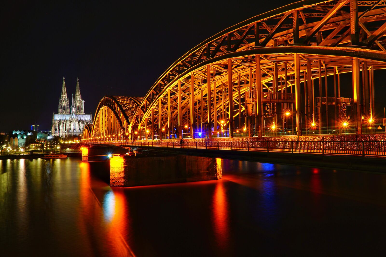 Sony a6300 sample photo. Cologne, deutzer bridge, bridge photography