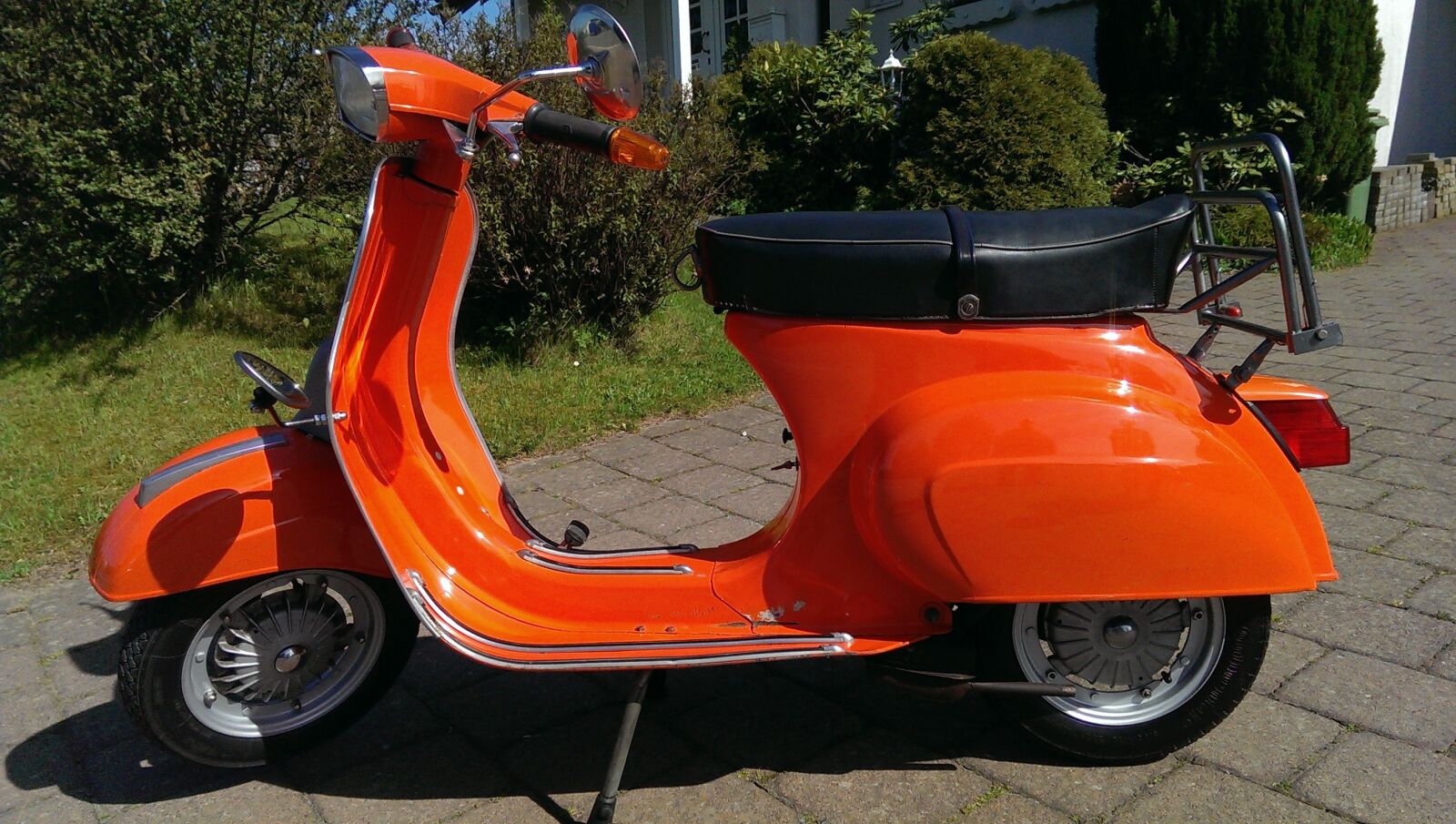 HTC ONE sample photo. Vespa, 50n, roller photography