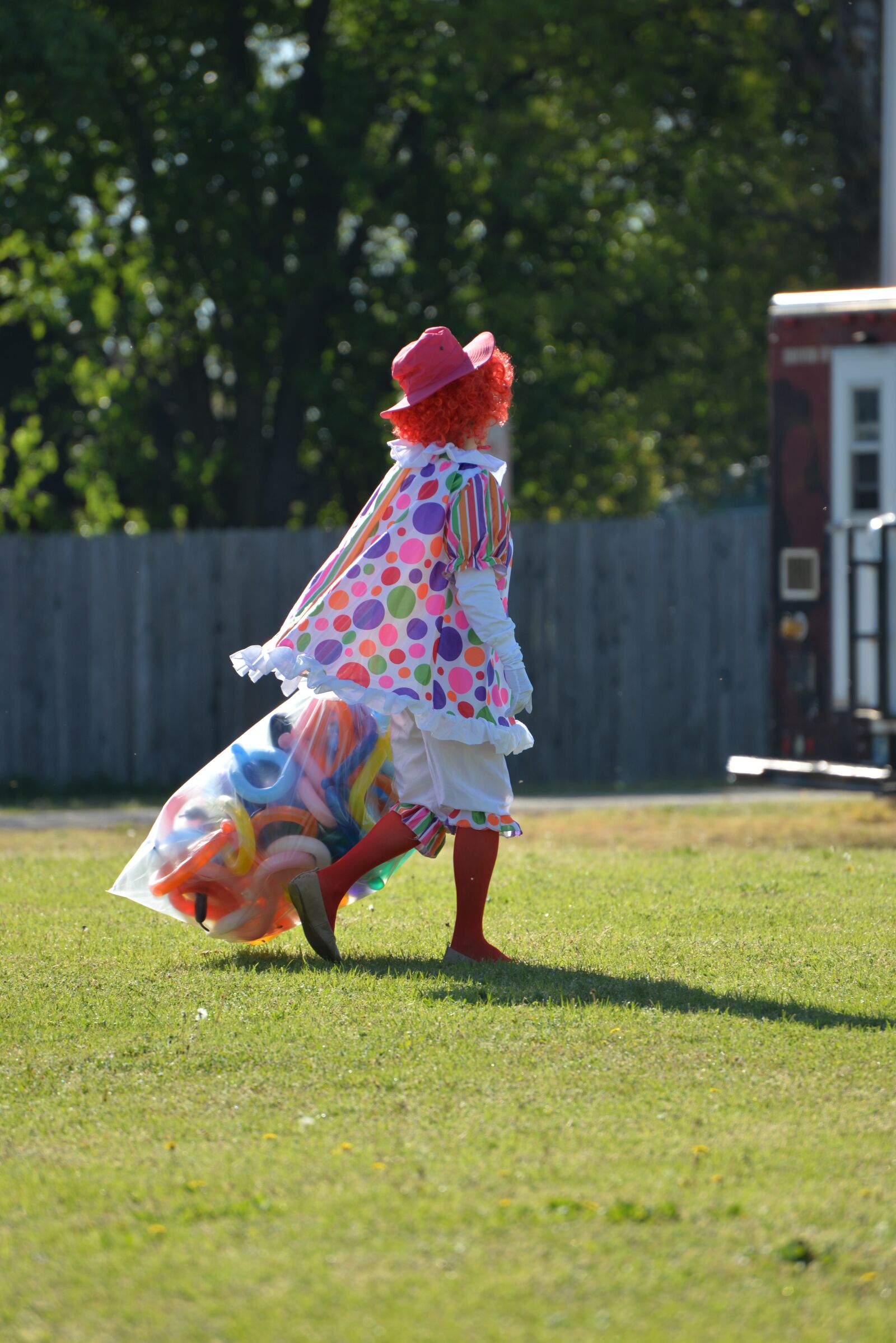 Nikon D610 sample photo. Clown, balloon, birthday photography