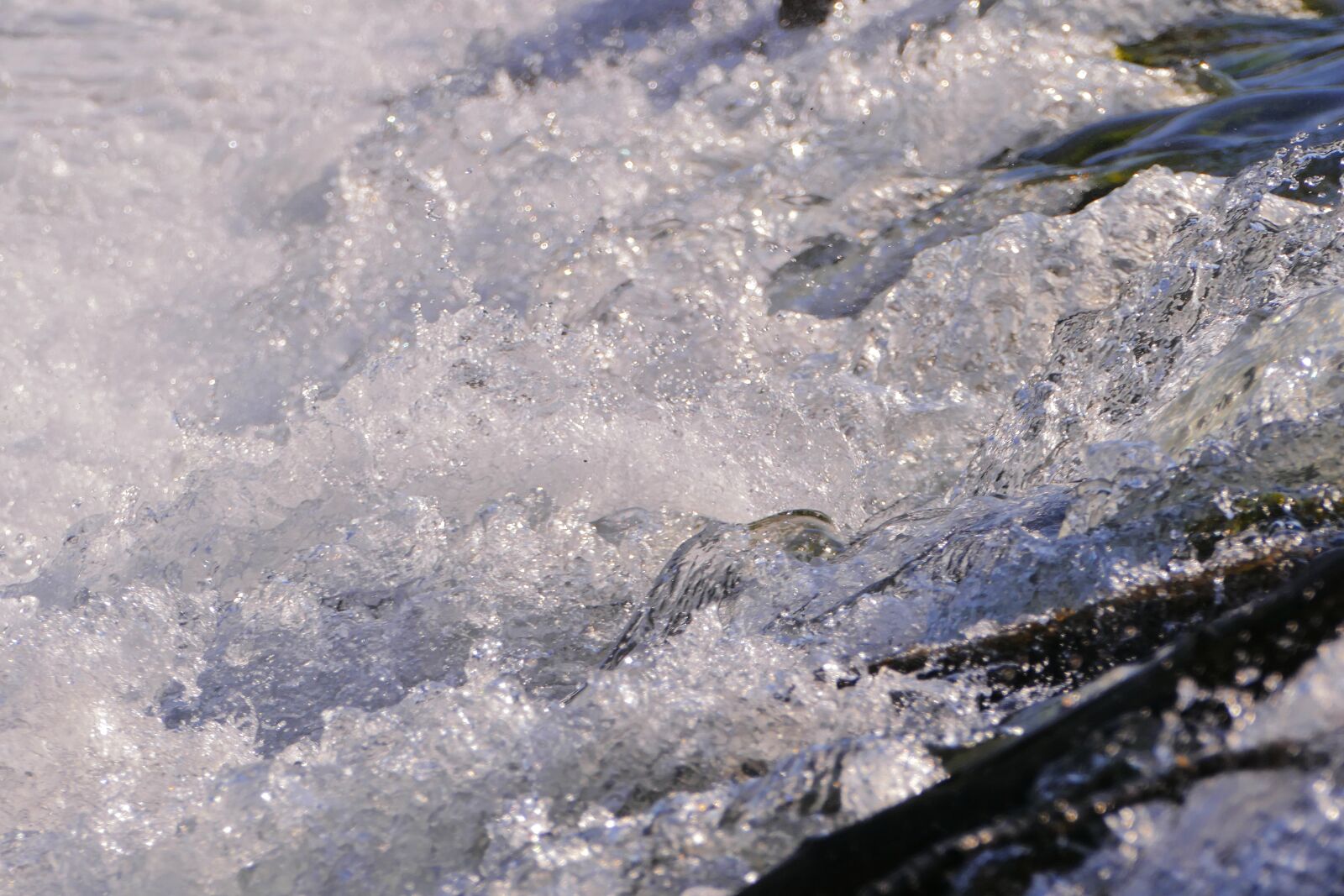 Panasonic Lumix DMC-FZ1000 sample photo. Waterfall, water, running photography