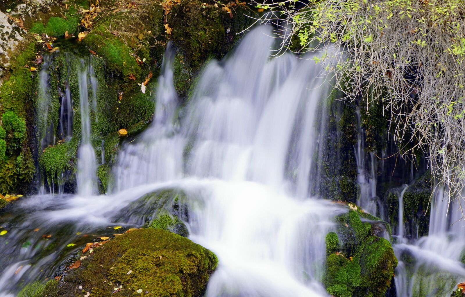 Sony E 55-210mm F4.5-6.3 OSS sample photo. Waterfall, river, water photography
