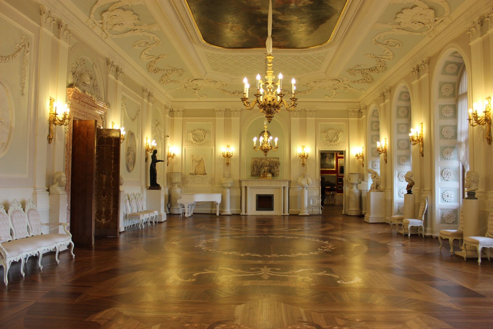 Canon EOS 600D (Rebel EOS T3i / EOS Kiss X5) sample photo. St petersburg russia, russia photography