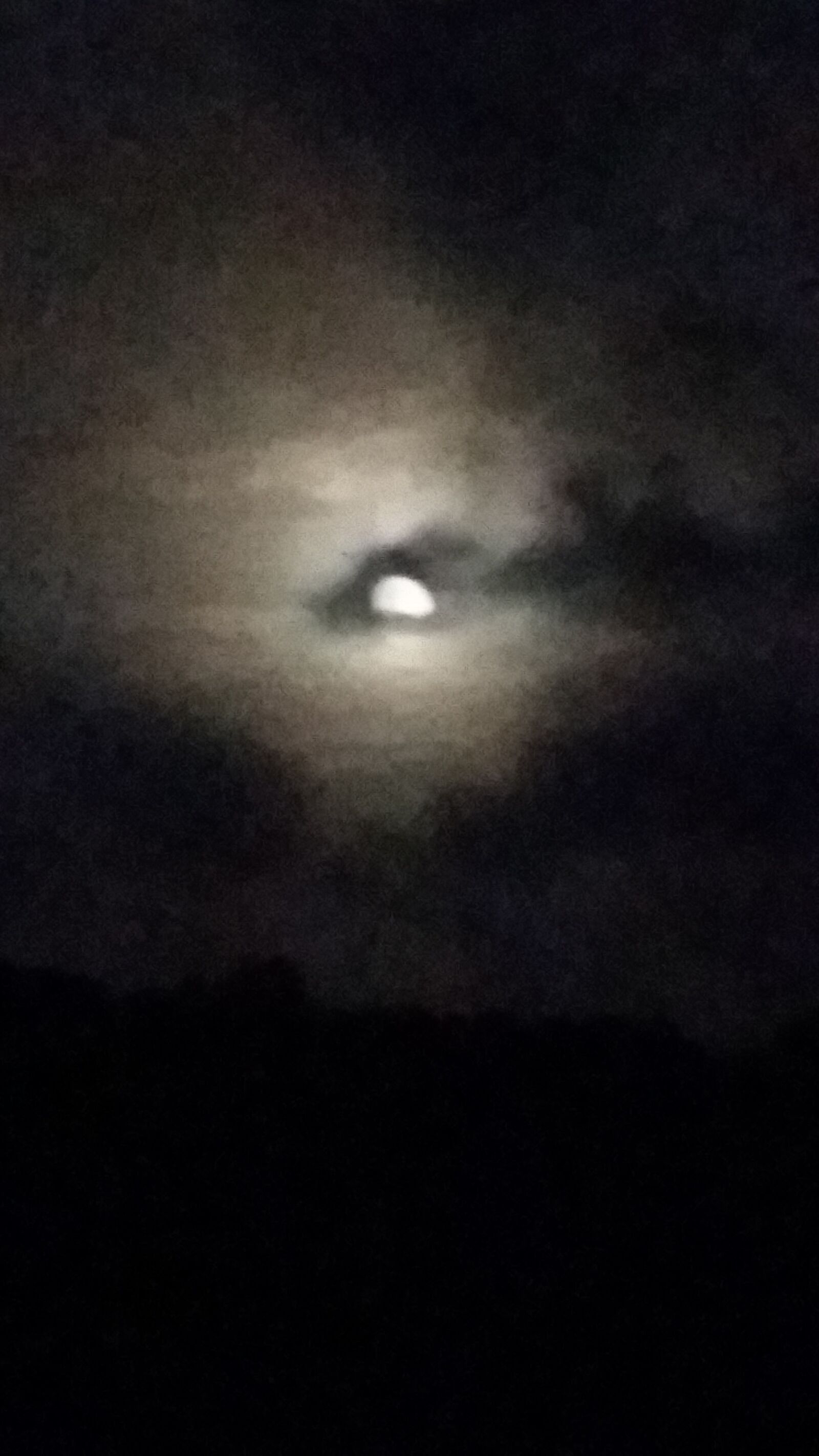 Samsung Galaxy S5 sample photo. Moon, night, halloween photography