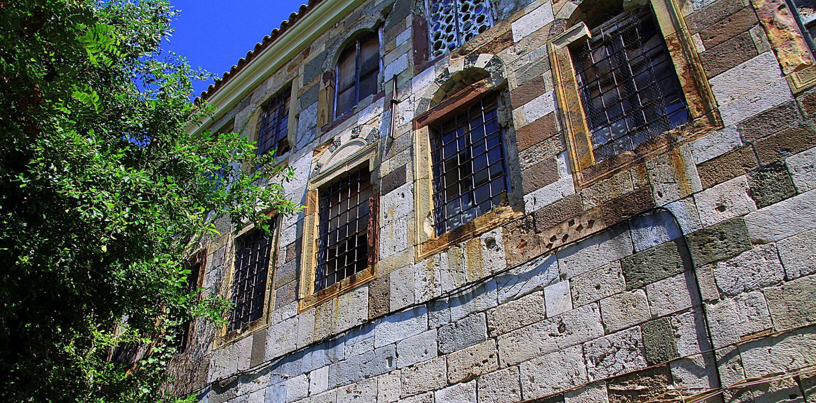 Canon EOS 50D sample photo. Old building, fa ades photography